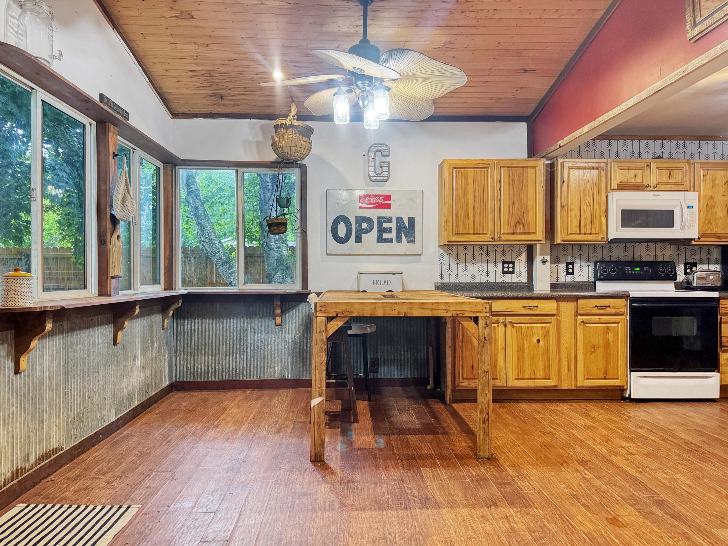 1337 Dallas Road, Urbana, Ohio 43078