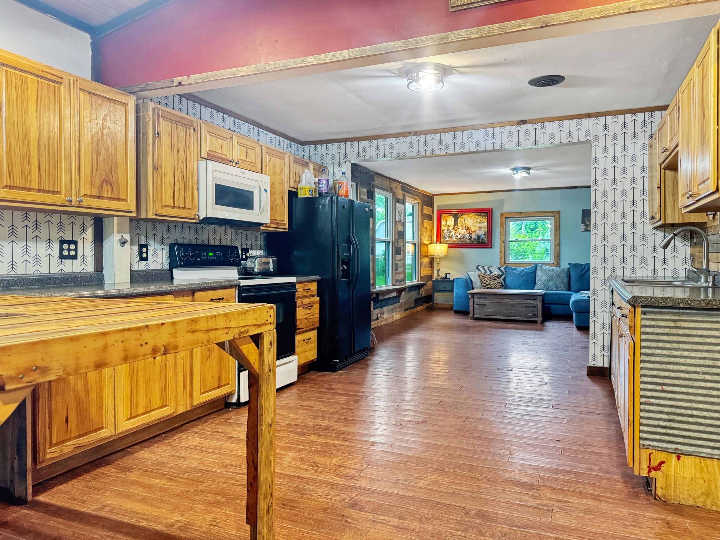 1337 Dallas Road, Urbana, Ohio 43078