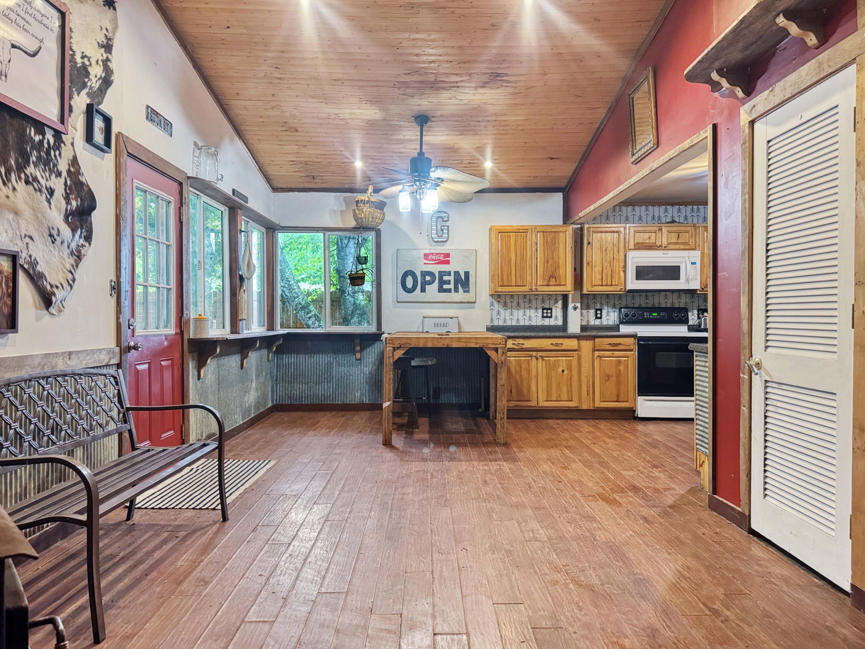1337 Dallas Road, Urbana, Ohio 43078