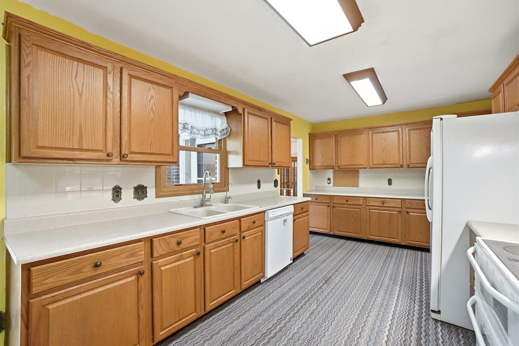 5844 Morris Road, Springfield, Ohio 45502