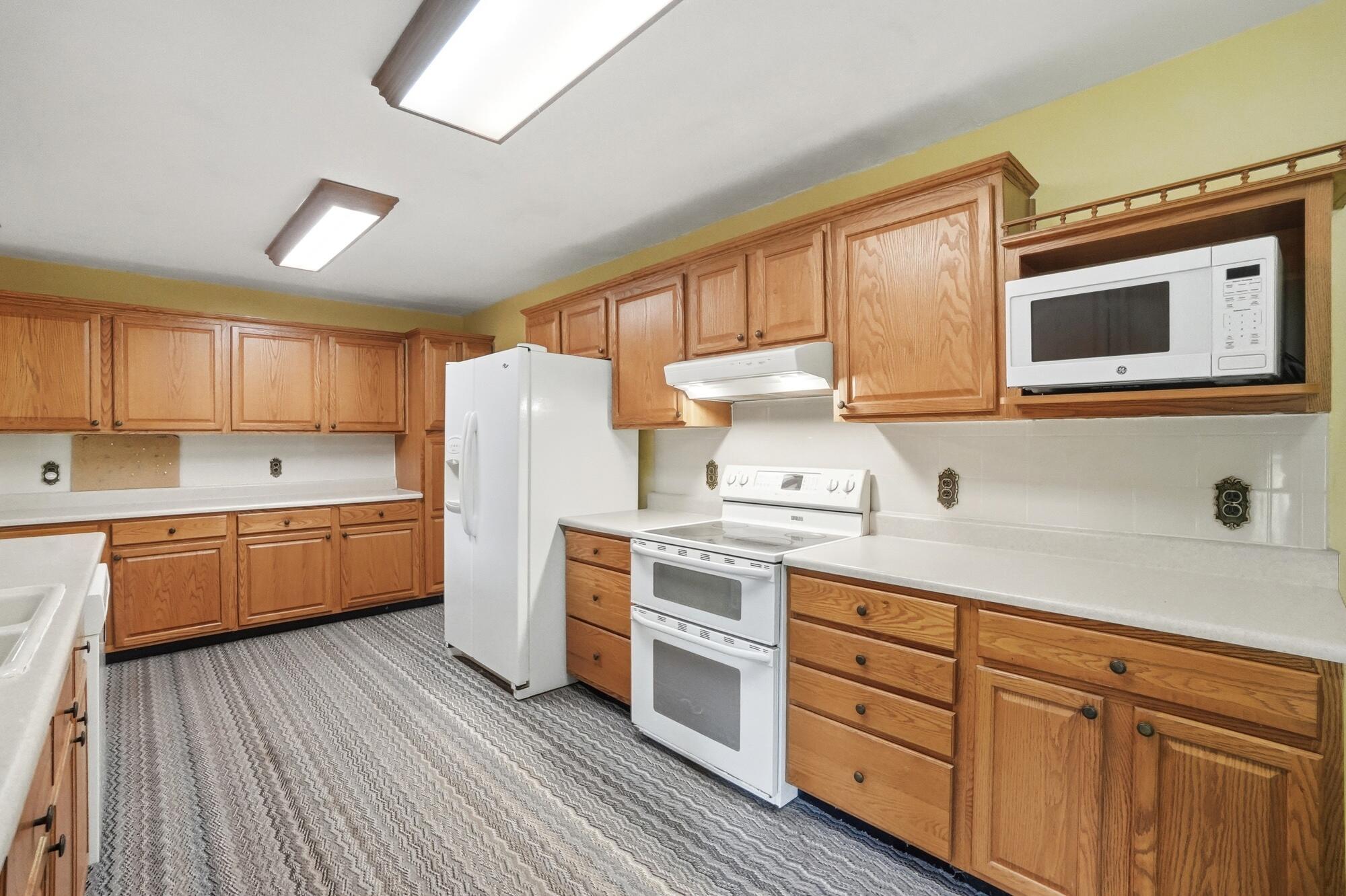 5844 Morris Road, Springfield, Ohio 45502