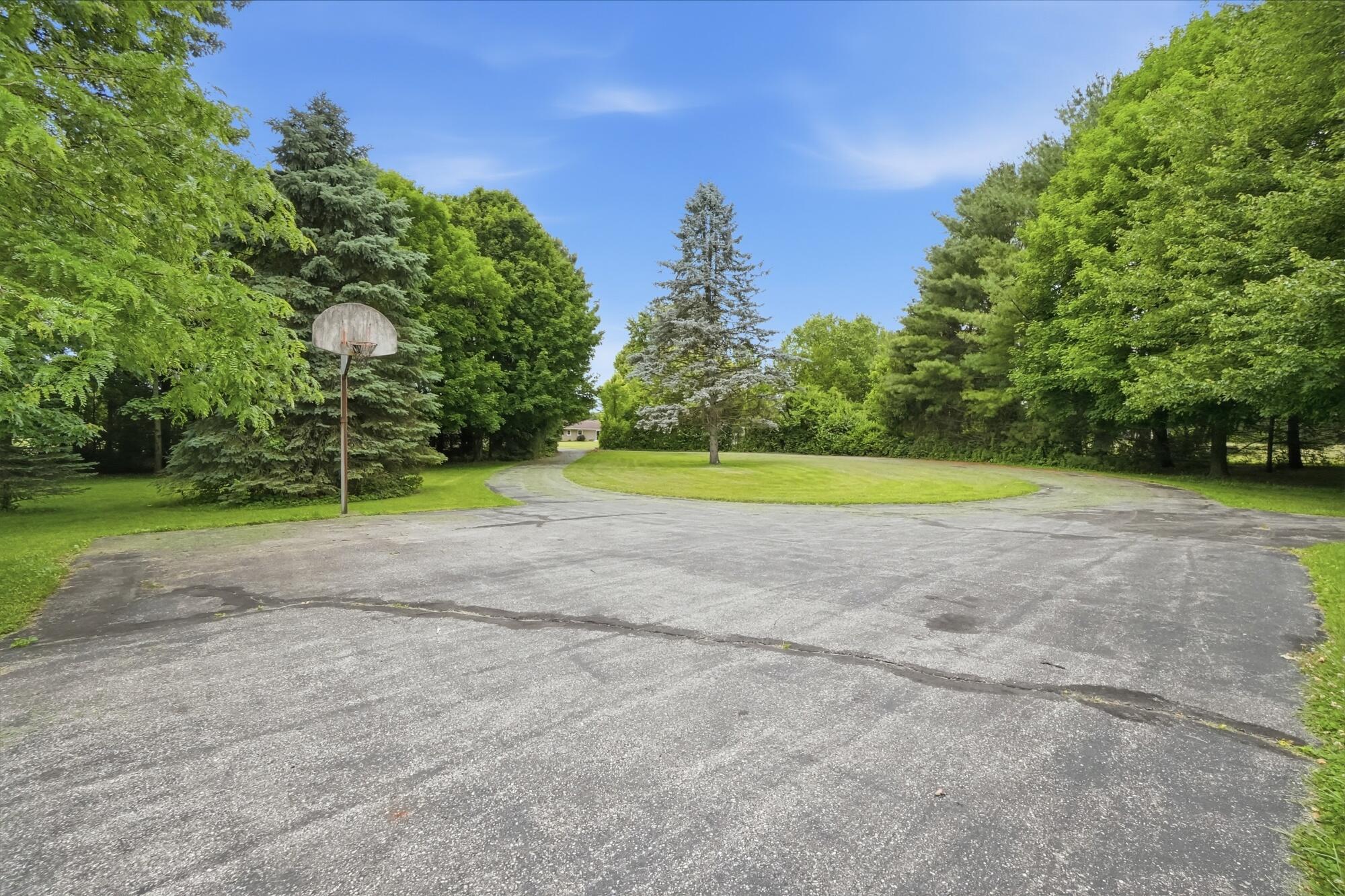 5844 Morris Road, Springfield, Ohio 45502