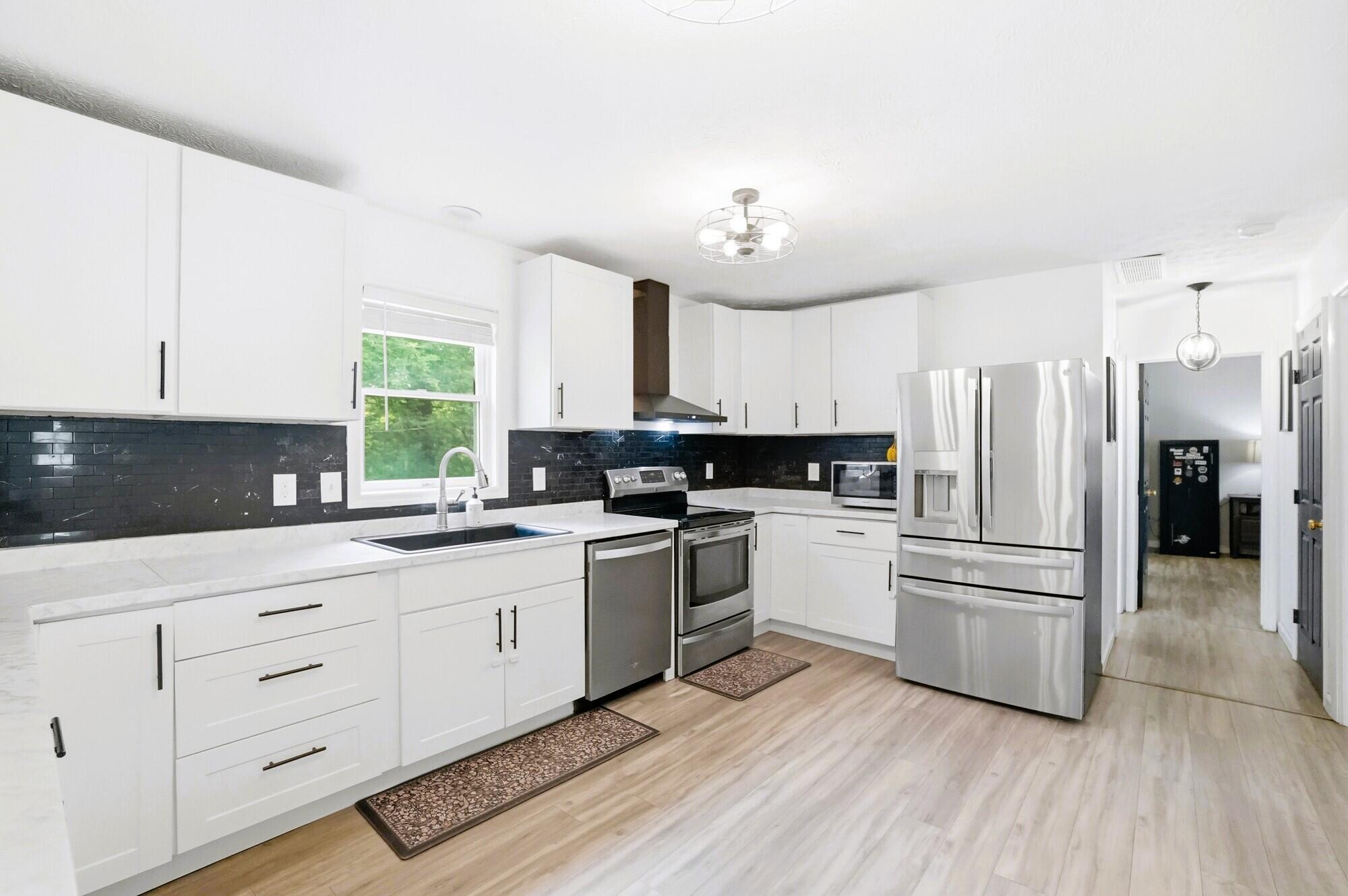198 Downey Drive, Springfield, Ohio 45504