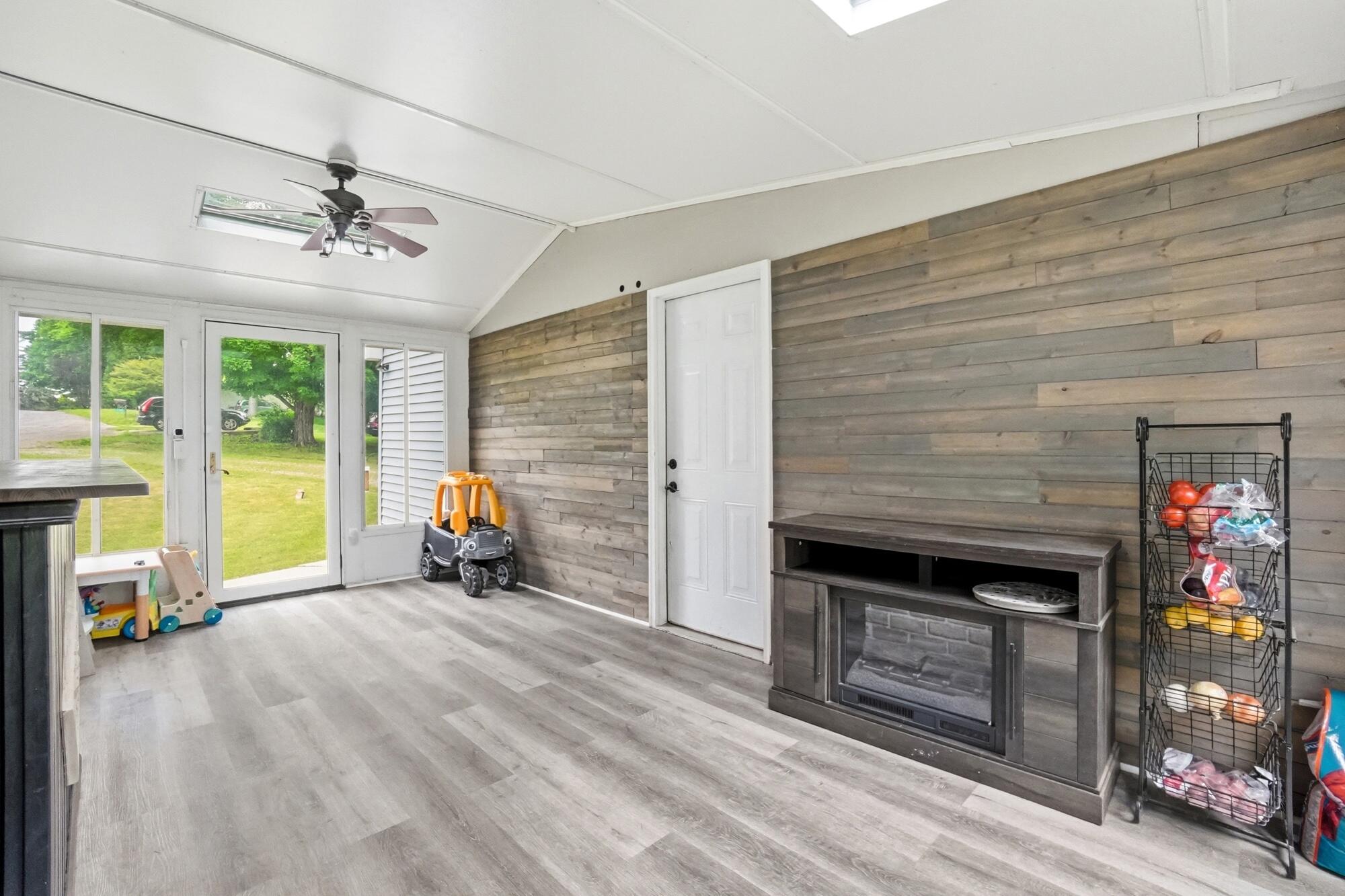 198 Downey Drive, Springfield, Ohio 45504