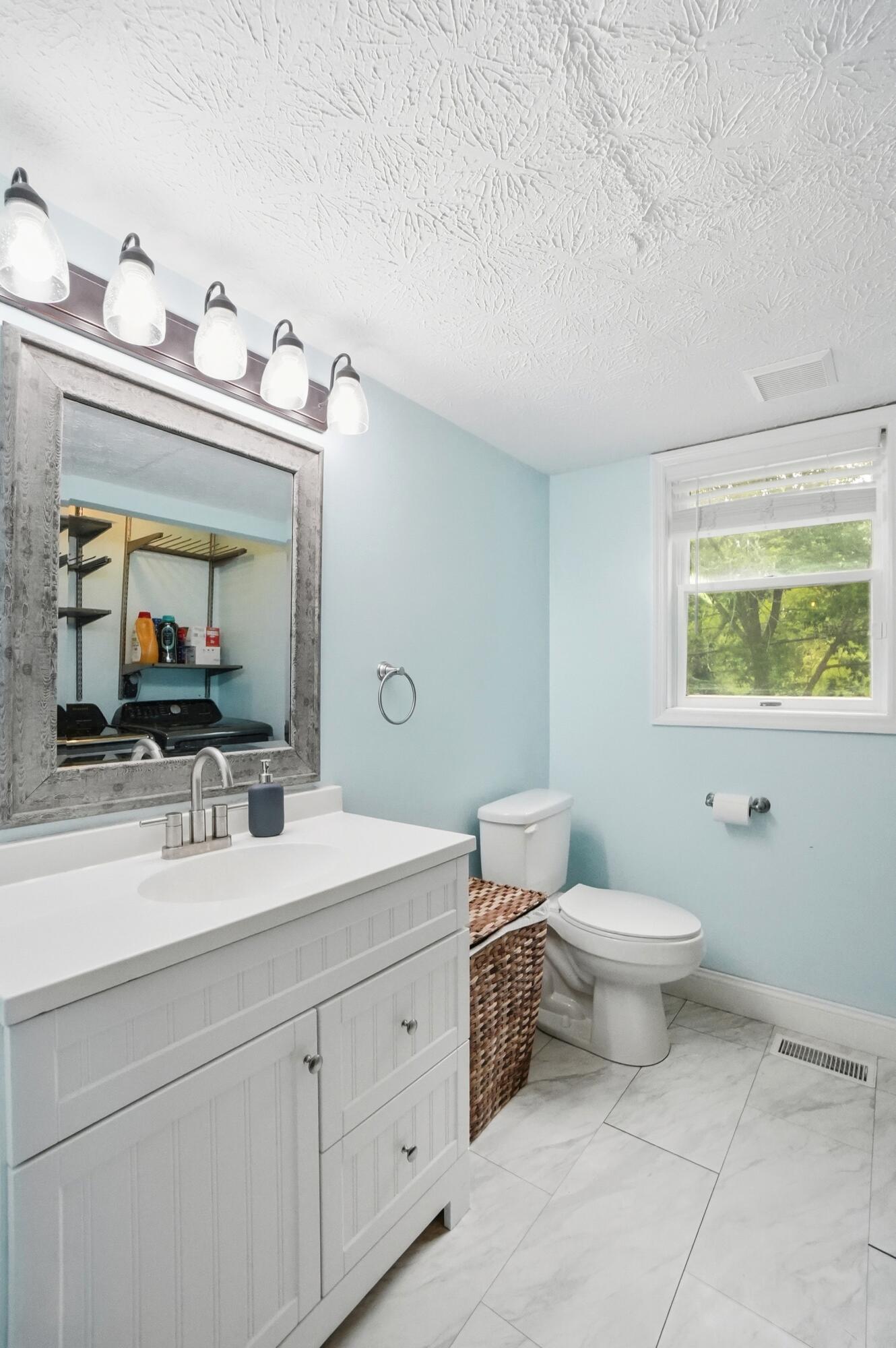 198 Downey Drive, Springfield, Ohio 45504