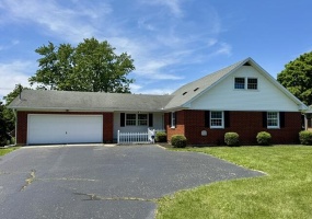 561 Buena Vista Road, South Vienna, Ohio 45369, 3 Bedrooms Bedrooms, ,2 BathroomsBathrooms,Residential,For Sale,Buena Vista,1046091