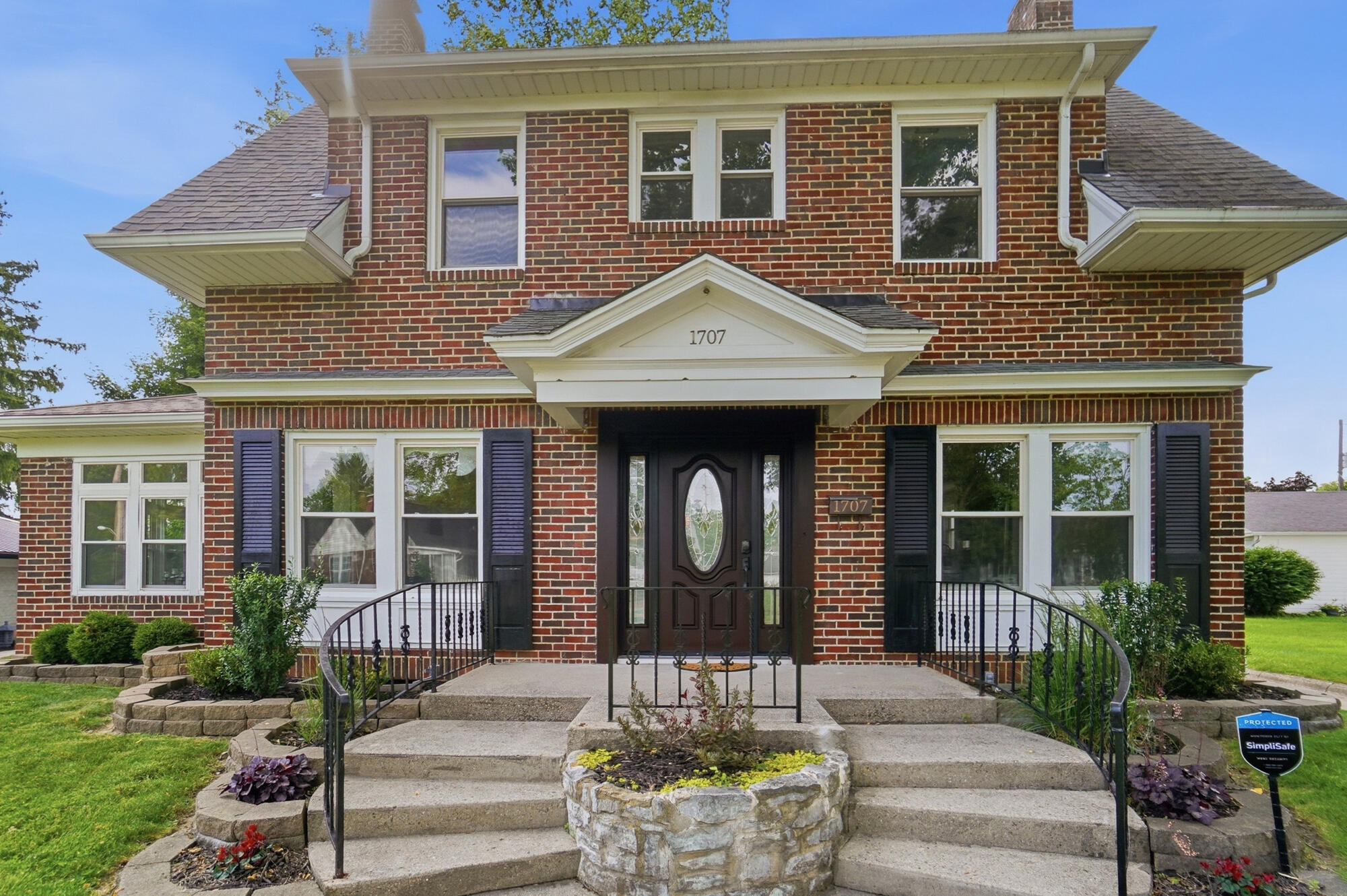 1707 Longview Drive, Springfield, Ohio 45504
