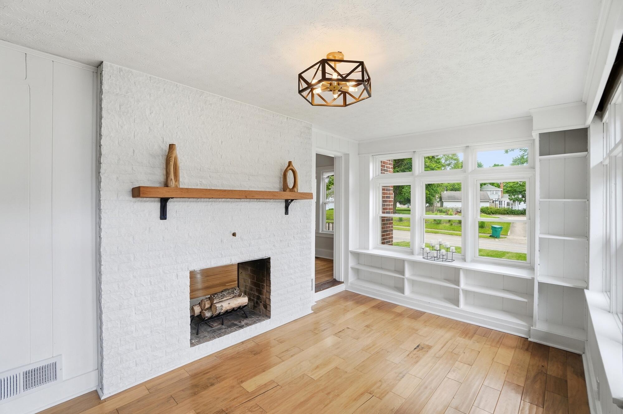 1707 Longview Drive, Springfield, Ohio 45504