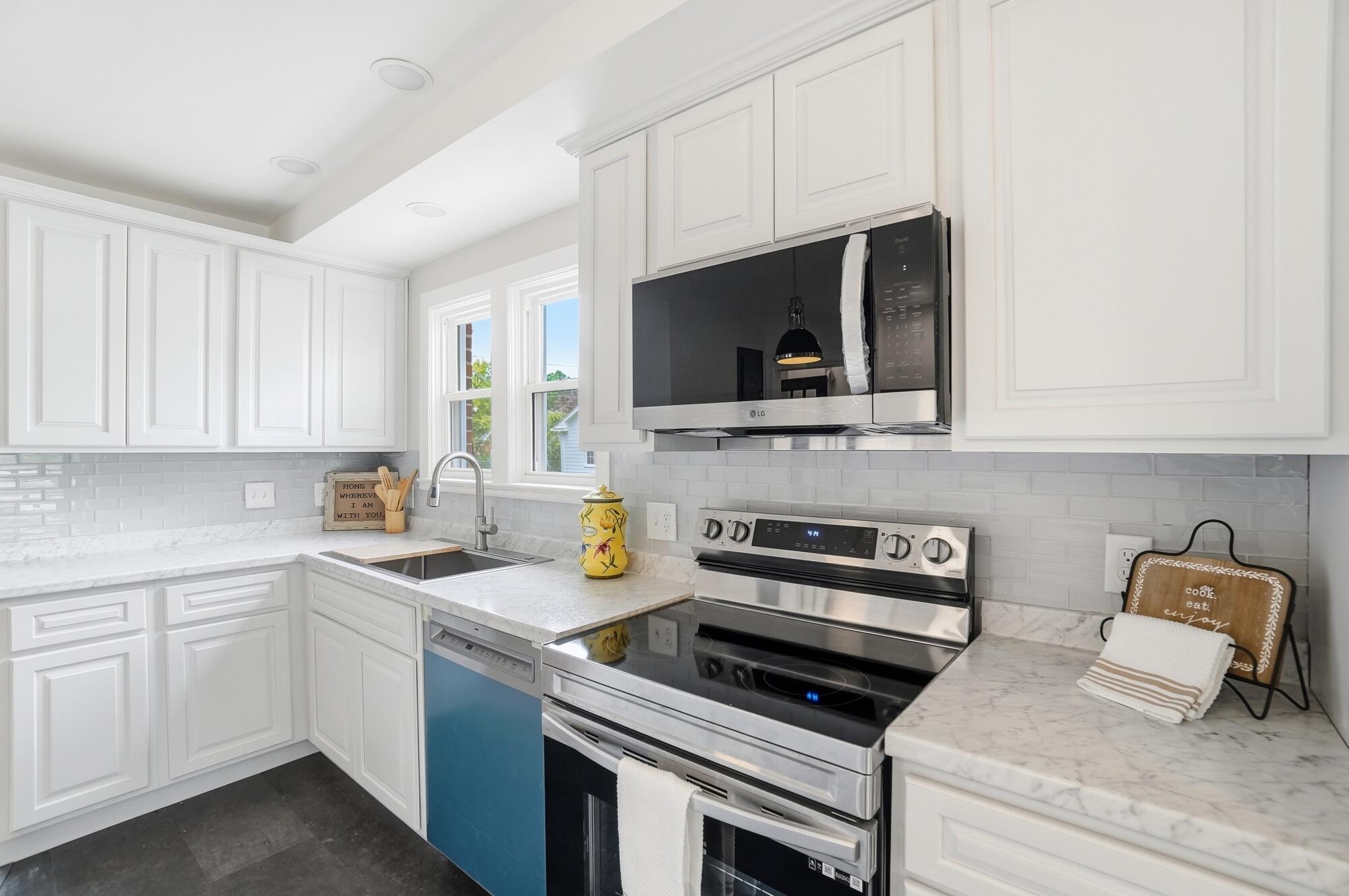 1707 Longview Drive, Springfield, Ohio 45504