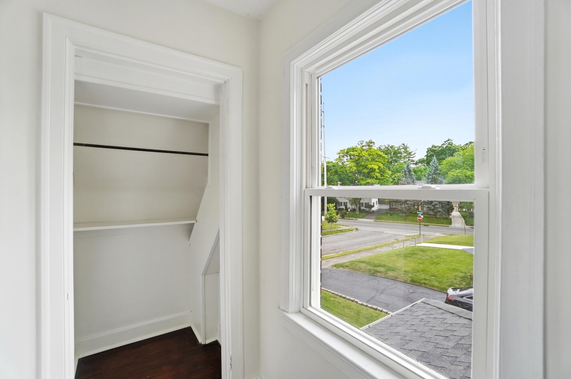 1707 Longview Drive, Springfield, Ohio 45504