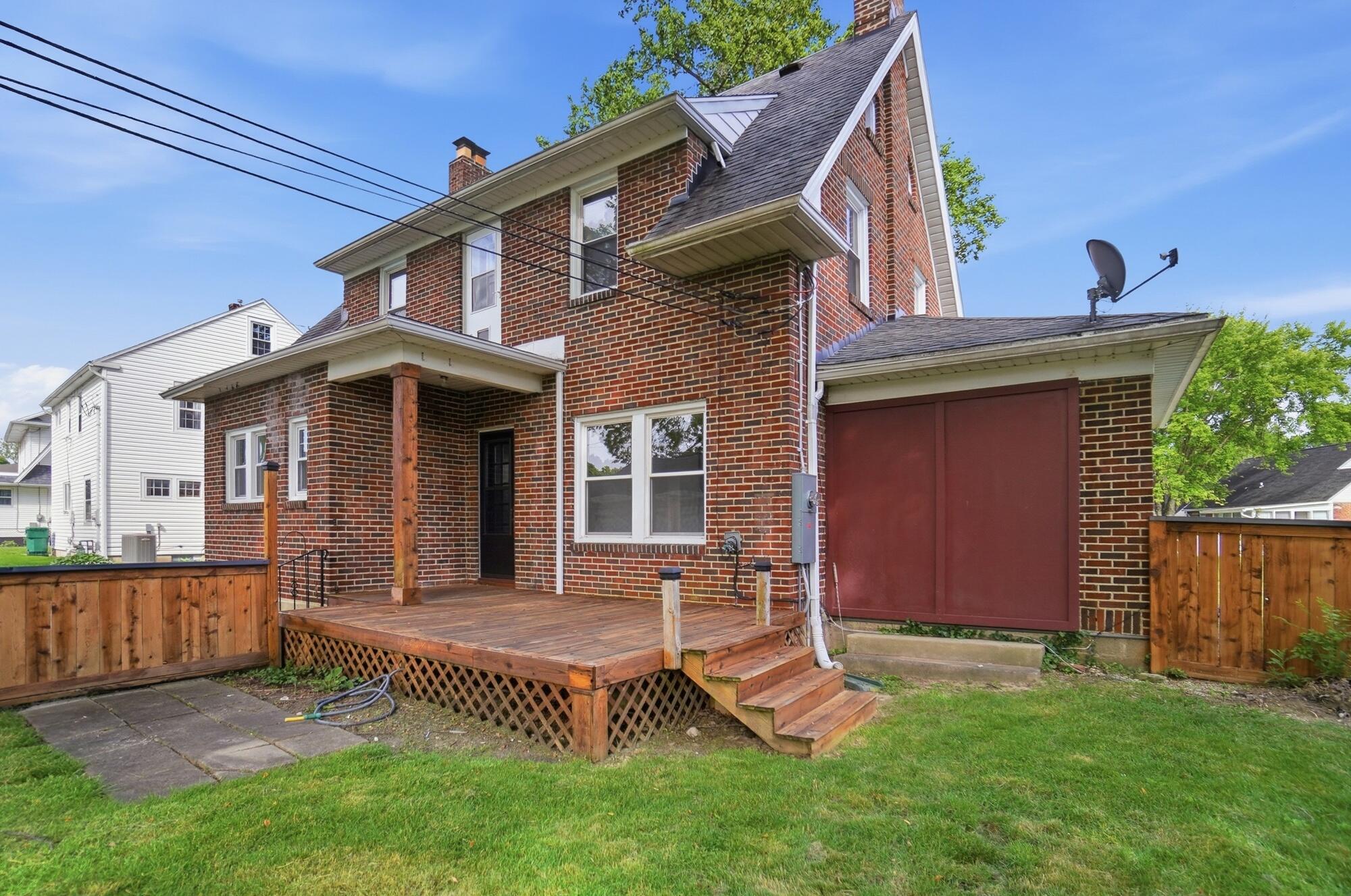1707 Longview Drive, Springfield, Ohio 45504