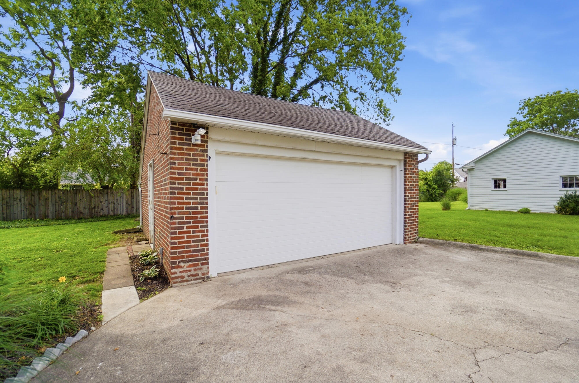 1707 Longview Drive, Springfield, Ohio 45504