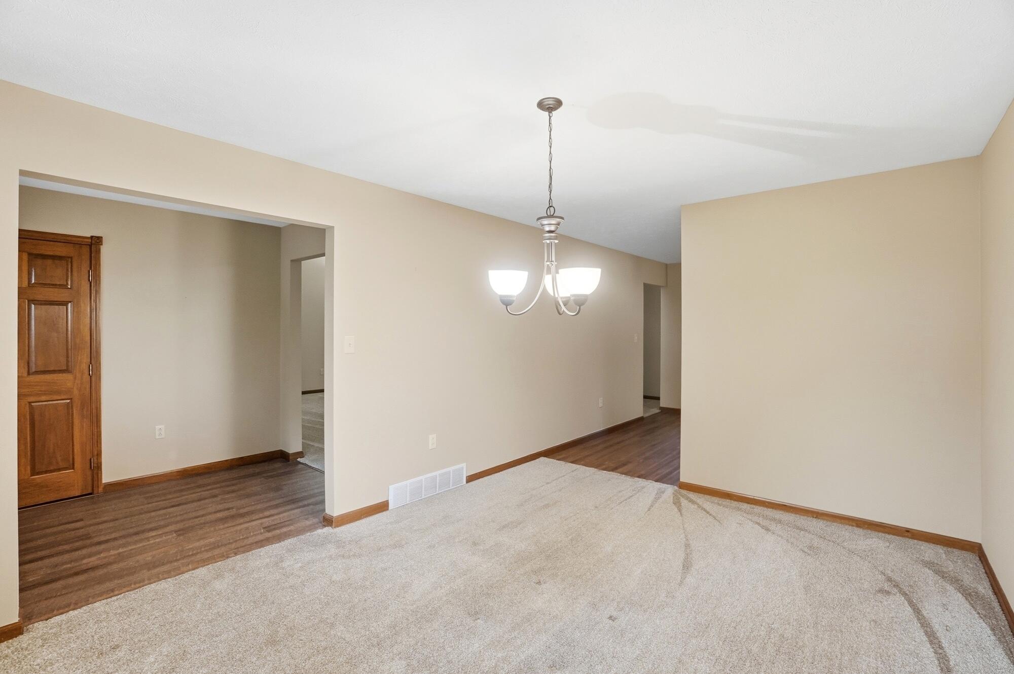 1700 Sparrow Road, Springfield, Ohio 45502