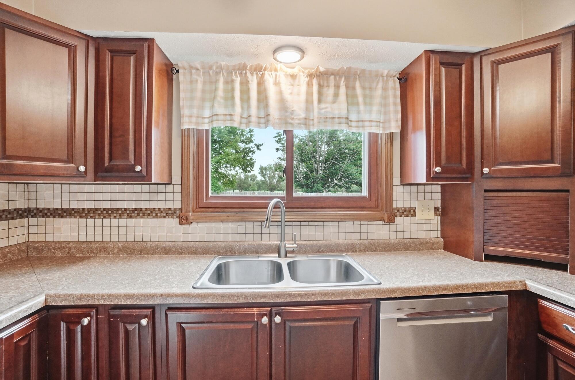 1700 Sparrow Road, Springfield, Ohio 45502