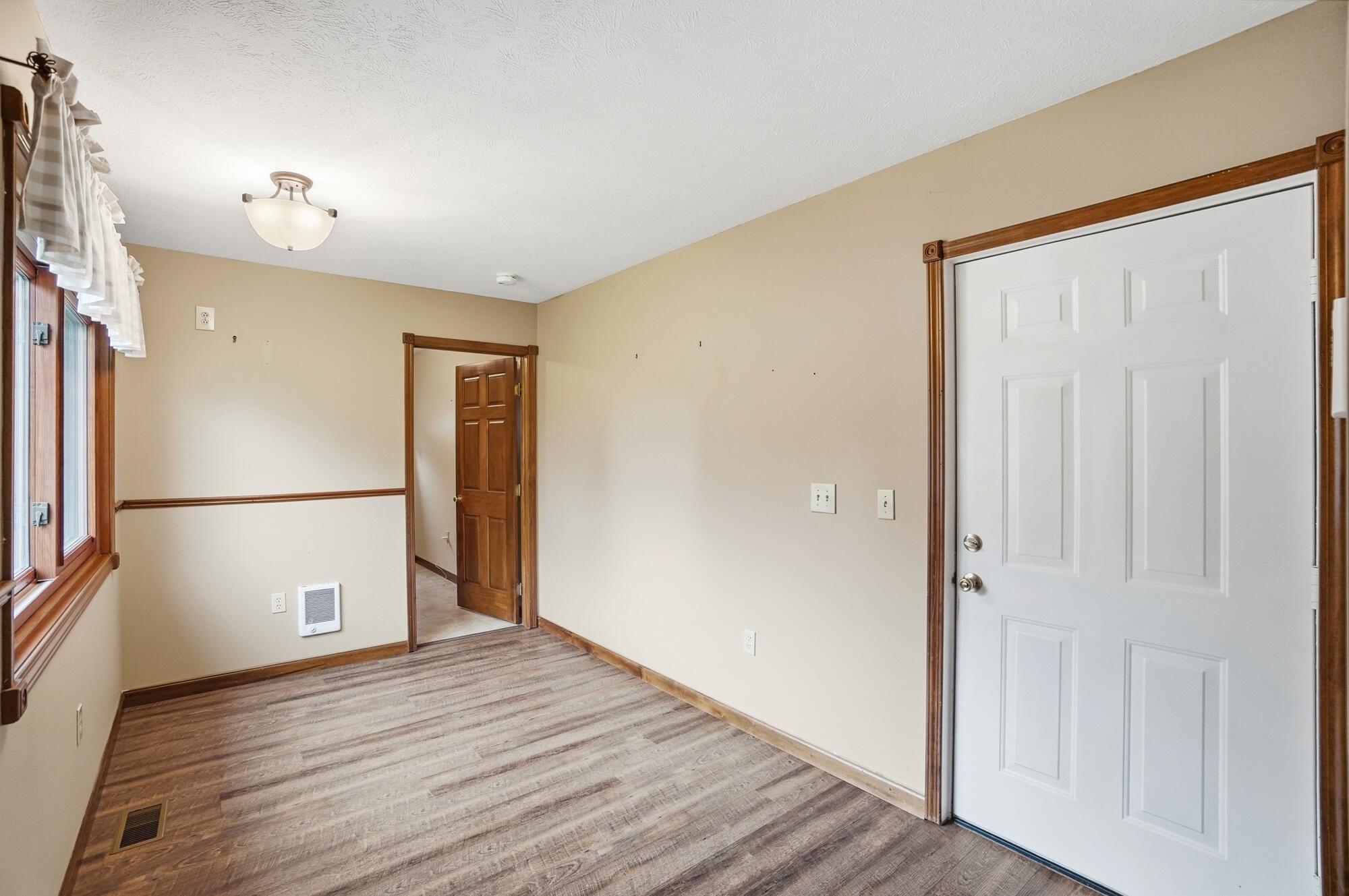 1700 Sparrow Road, Springfield, Ohio 45502