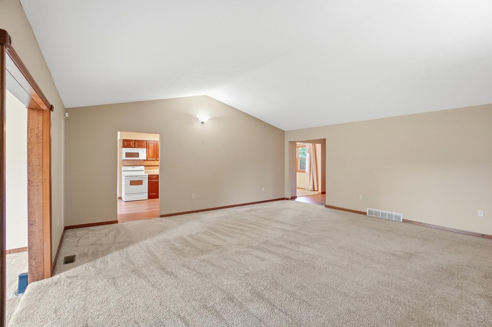 1700 Sparrow Road, Springfield, Ohio 45502