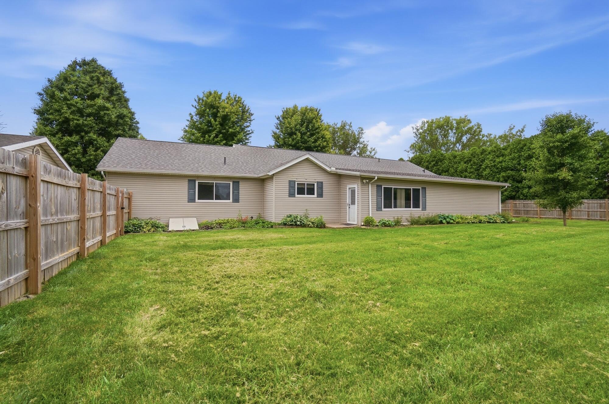 1700 Sparrow Road, Springfield, Ohio 45502