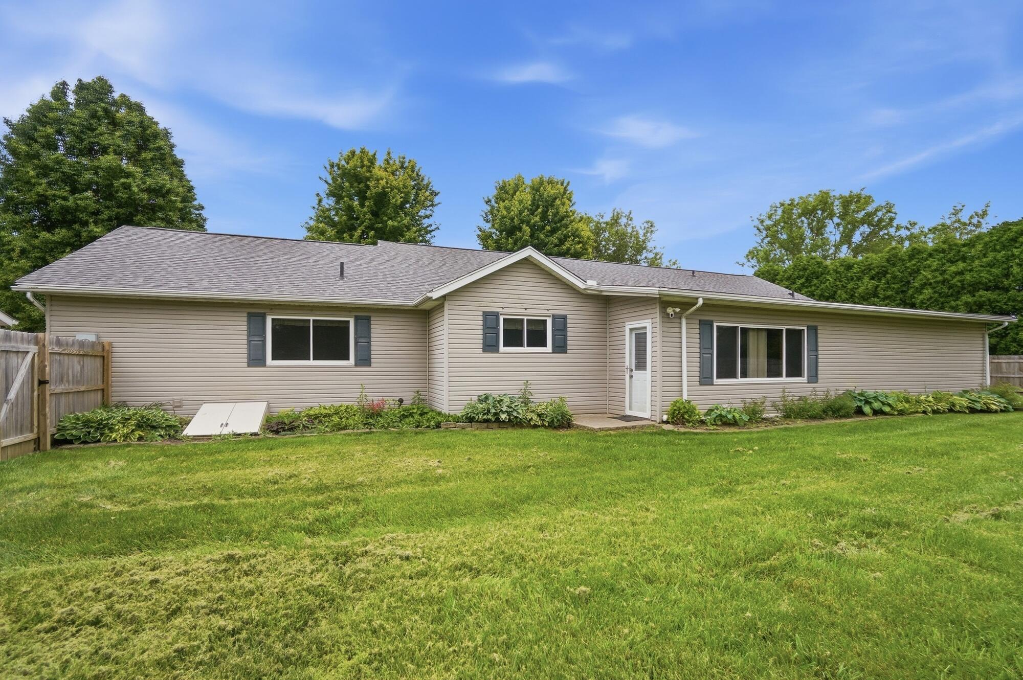 1700 Sparrow Road, Springfield, Ohio 45502