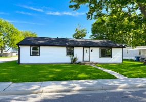 600 Jackson Street, Jackson Center, Ohio 45334, 3 Bedrooms Bedrooms, ,1 BathroomBathrooms,Residential,For Sale,Jackson,1046096