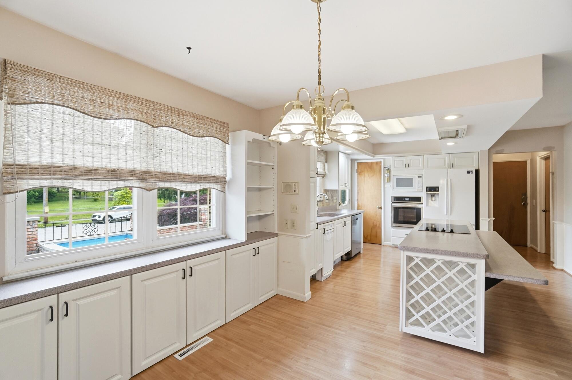 2323 Lilac Drive, Springfield, Ohio 45503