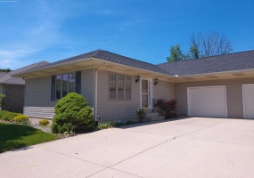 6 Melrose Place, New Bremen, Ohio 45869, 2 Bedrooms Bedrooms, ,2 BathroomsBathrooms,Residential,For Sale,Melrose,1046106