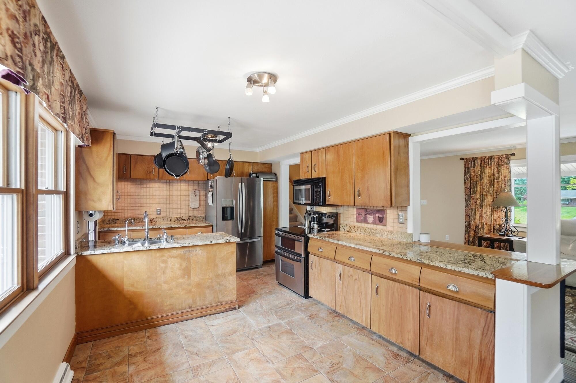 2756 Cottonwood Drive, Springfield, Ohio 45504