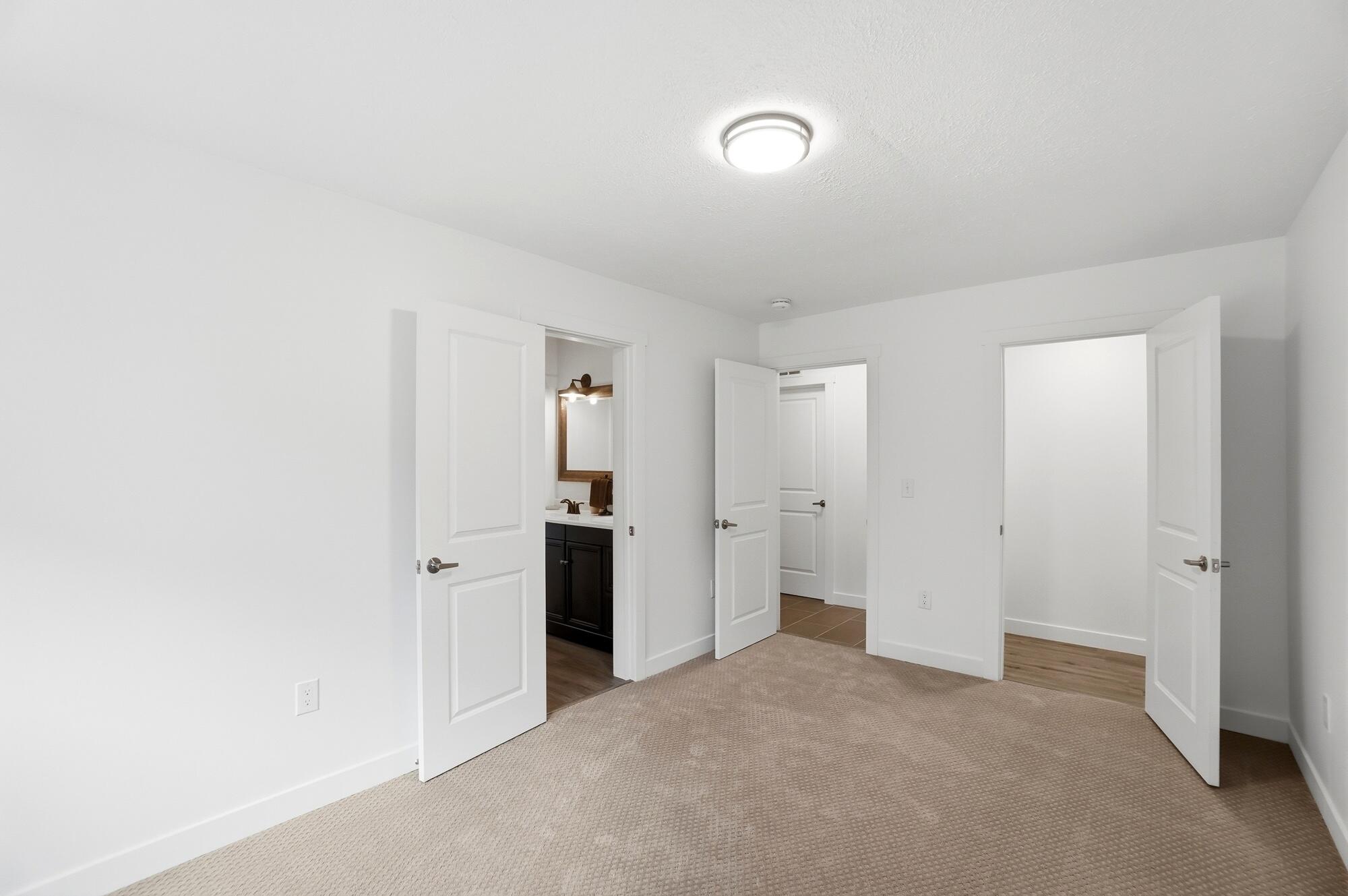 2756 Cottonwood Drive, Springfield, Ohio 45504