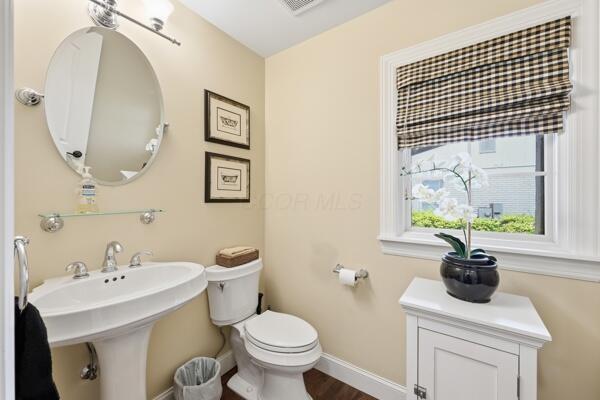 176 Lafayette Street, London, Ohio 43140