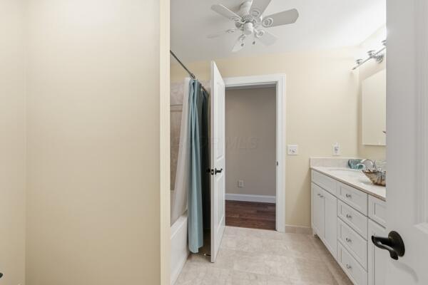 176 Lafayette Street, London, Ohio 43140
