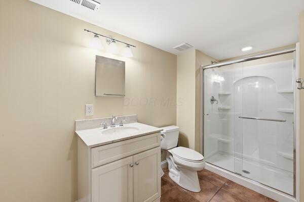 176 Lafayette Street, London, Ohio 43140
