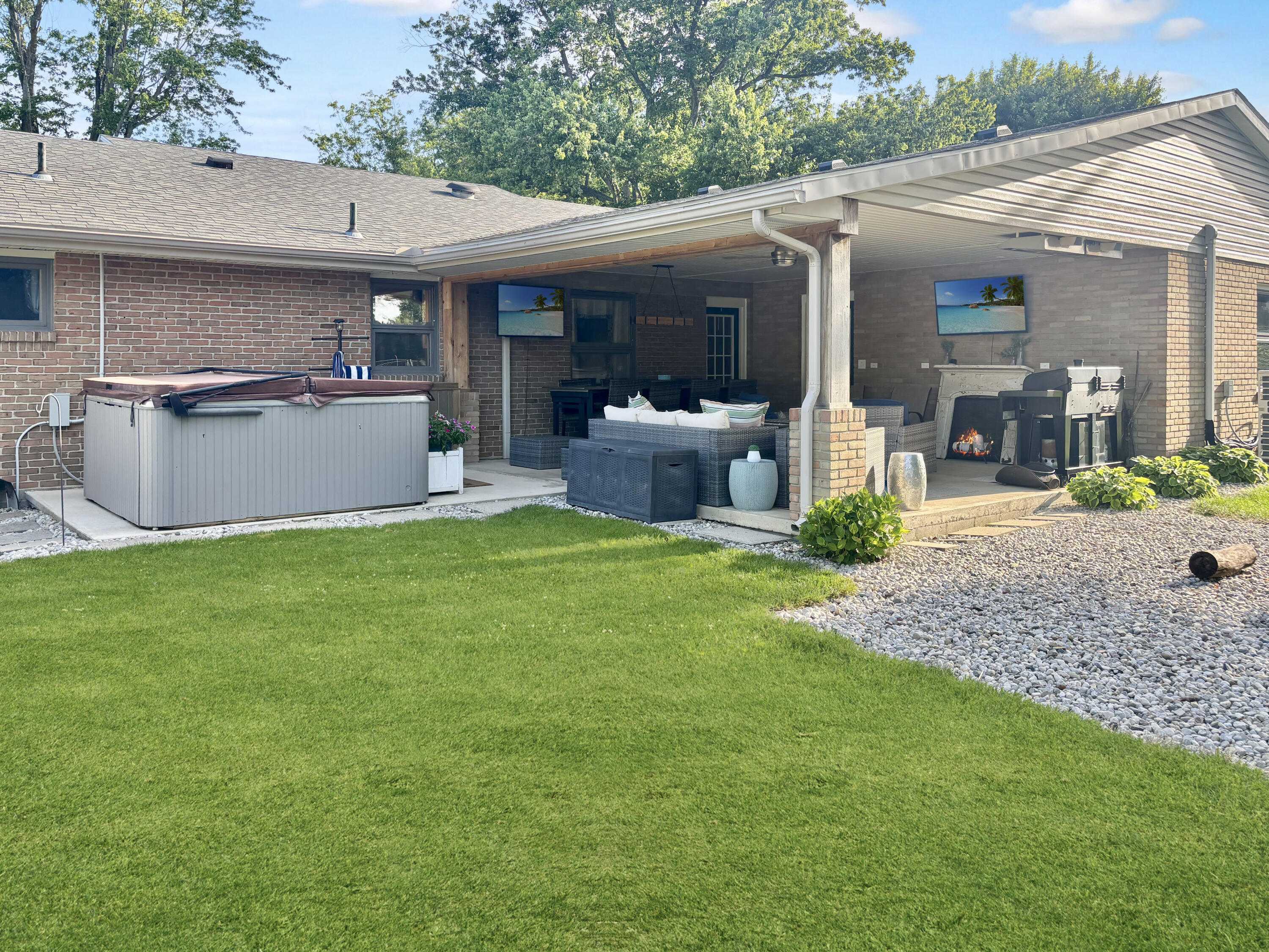 768 Gardenwood Drive, Greenville, Ohio 45331