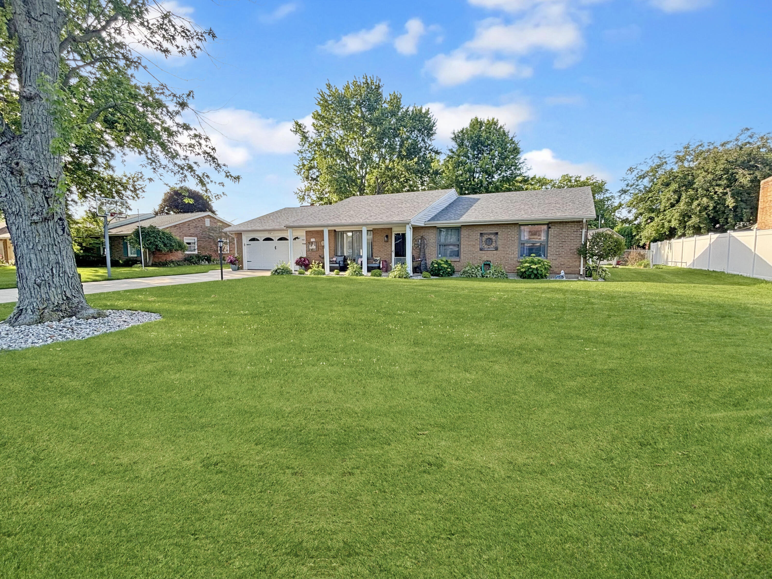 768 Gardenwood Drive, Greenville, Ohio 45331