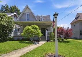 708 Washington Street, Van Wert, Ohio, 3 Bedrooms Bedrooms, ,2 BathroomsBathrooms,Residential,For Sale,Washington,310401