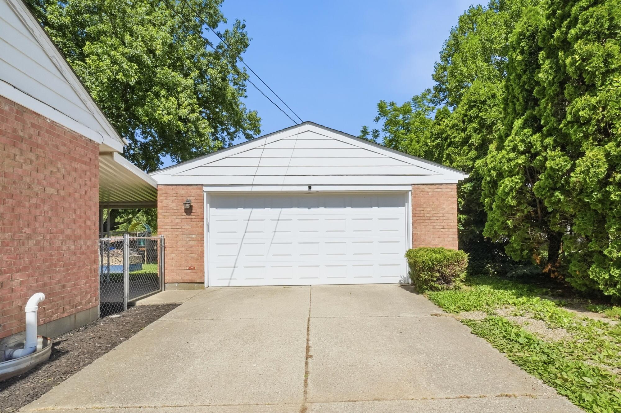 4267 Helena Drive, Springfield, Ohio 45503