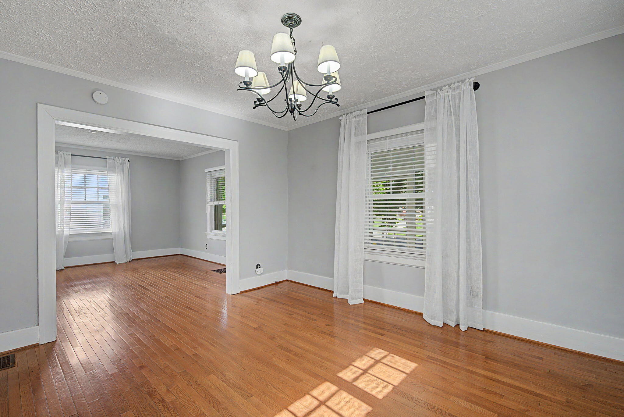 242 Lonsdale Avenue, Oakwood, Ohio 45419