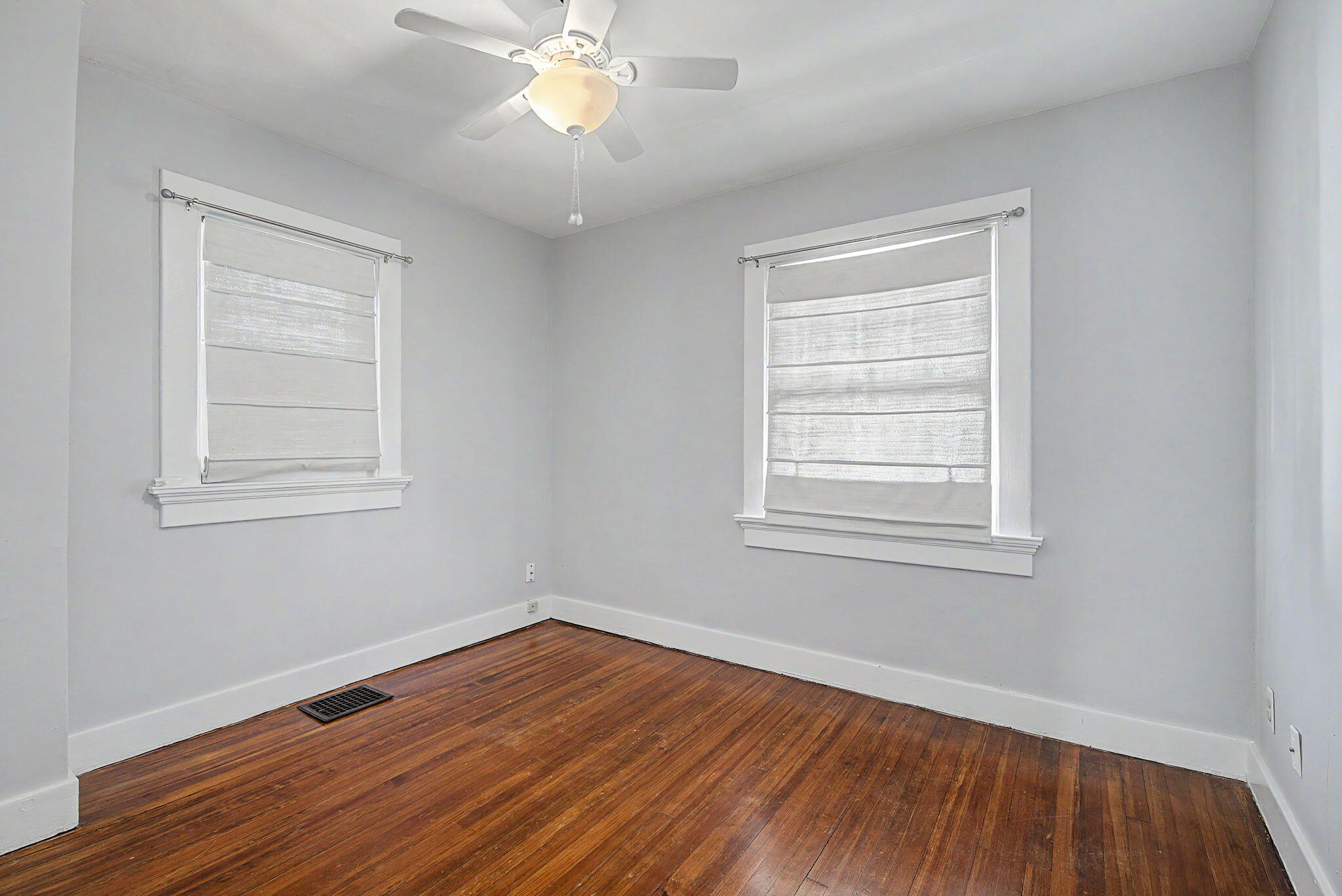 242 Lonsdale Avenue, Oakwood, Ohio 45419