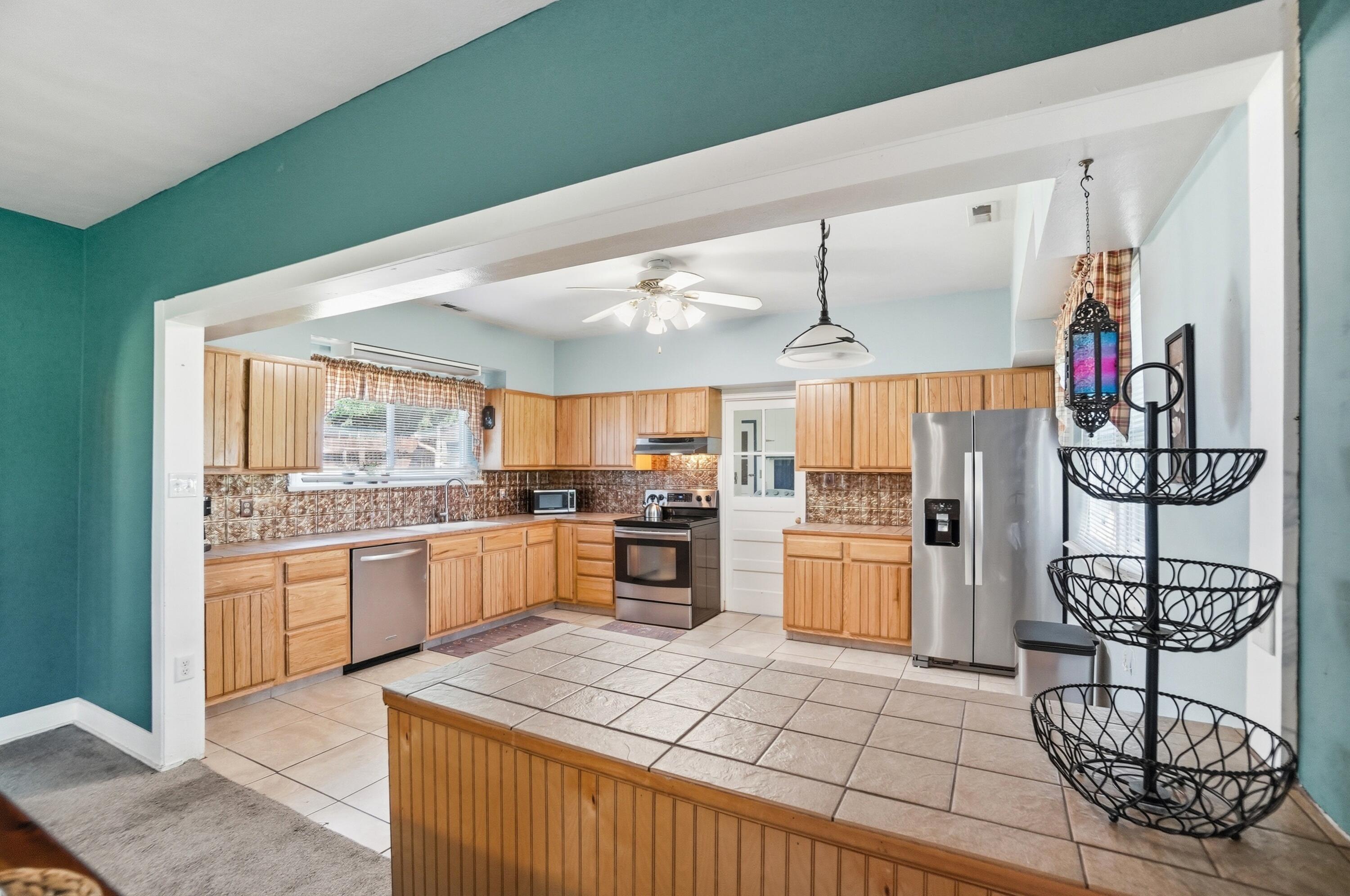 2553 Derr Road, Springfield, Ohio 45503