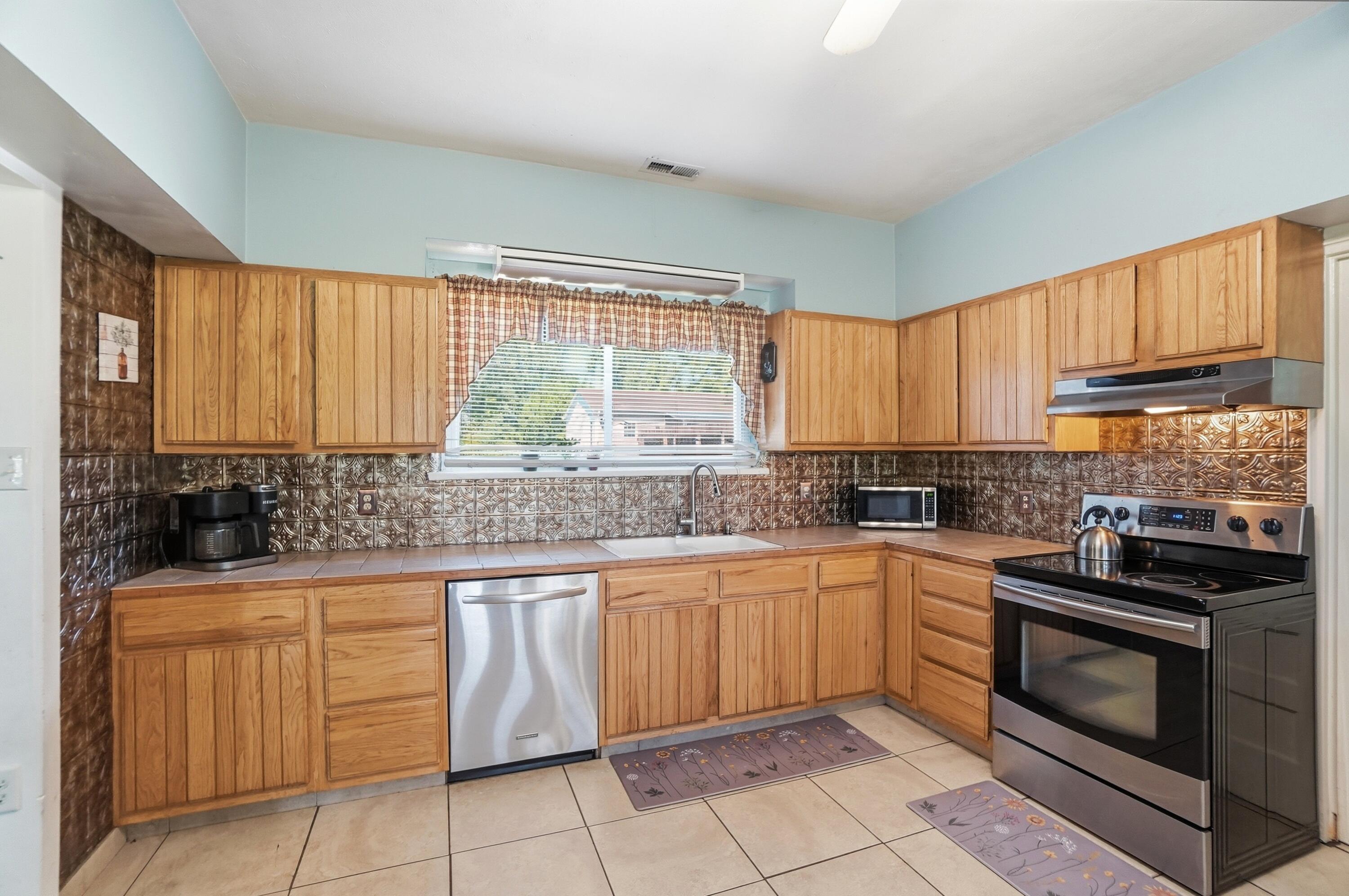 2553 Derr Road, Springfield, Ohio 45503