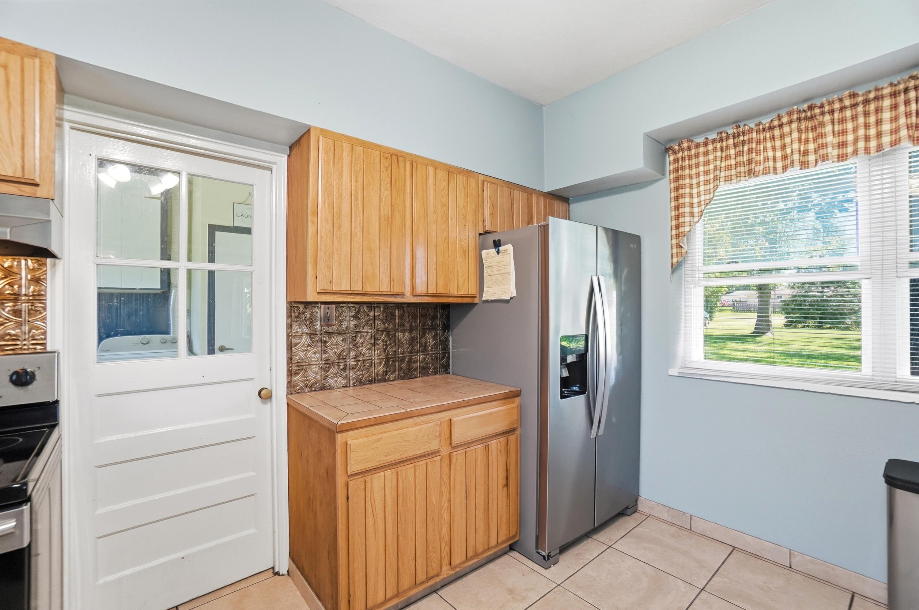 2553 Derr Road, Springfield, Ohio 45503