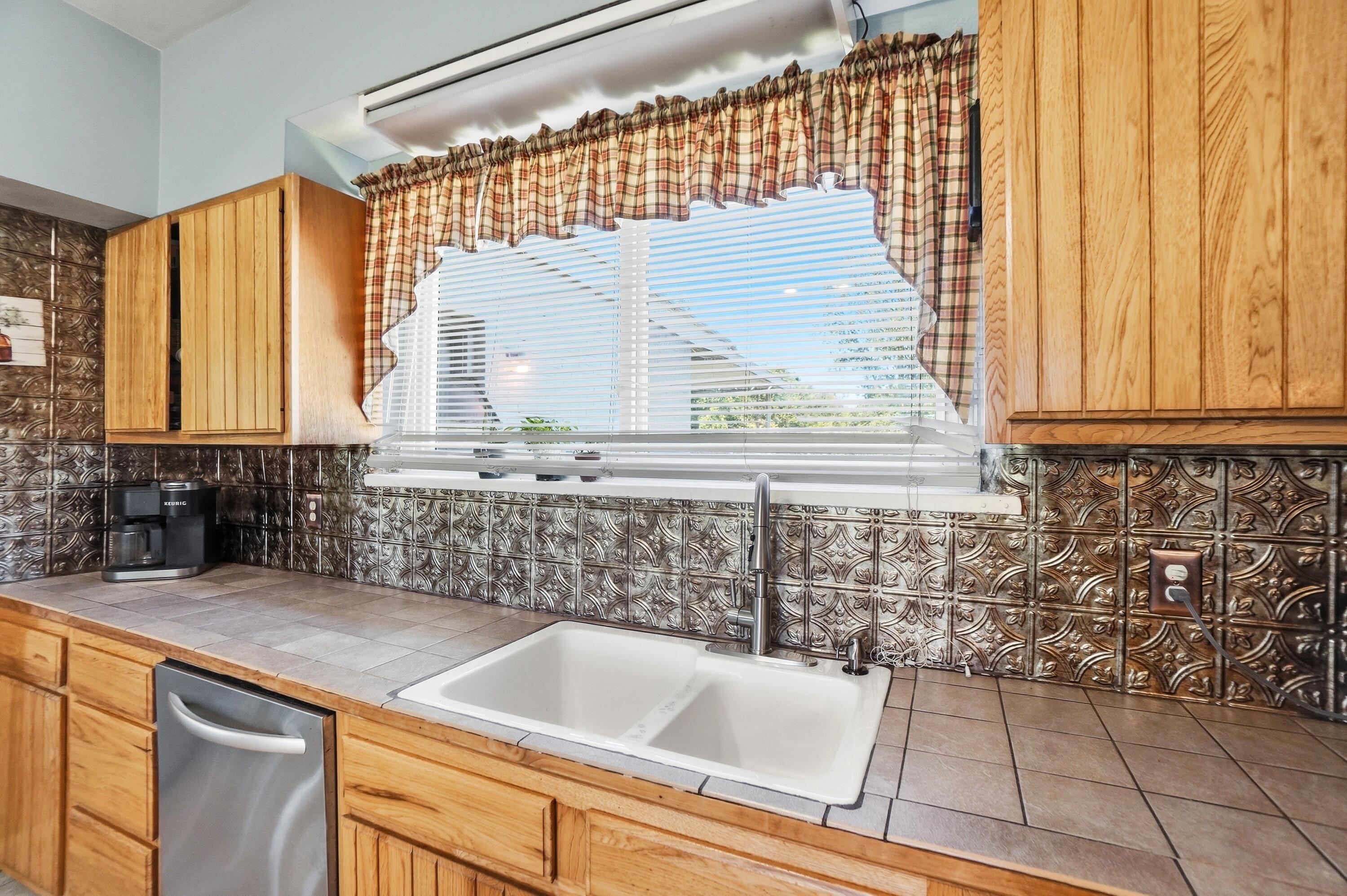 2553 Derr Road, Springfield, Ohio 45503