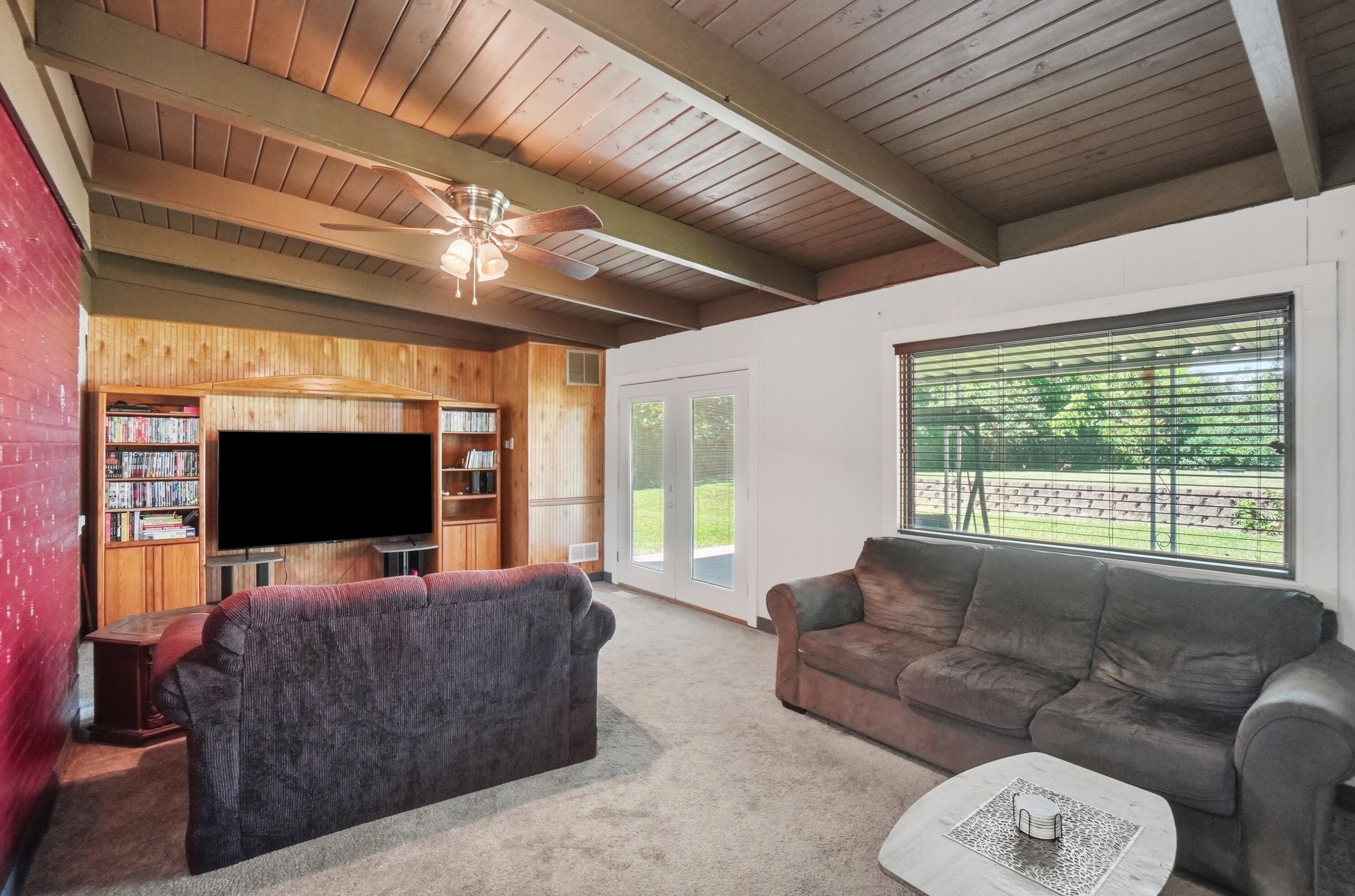 2553 Derr Road, Springfield, Ohio 45503