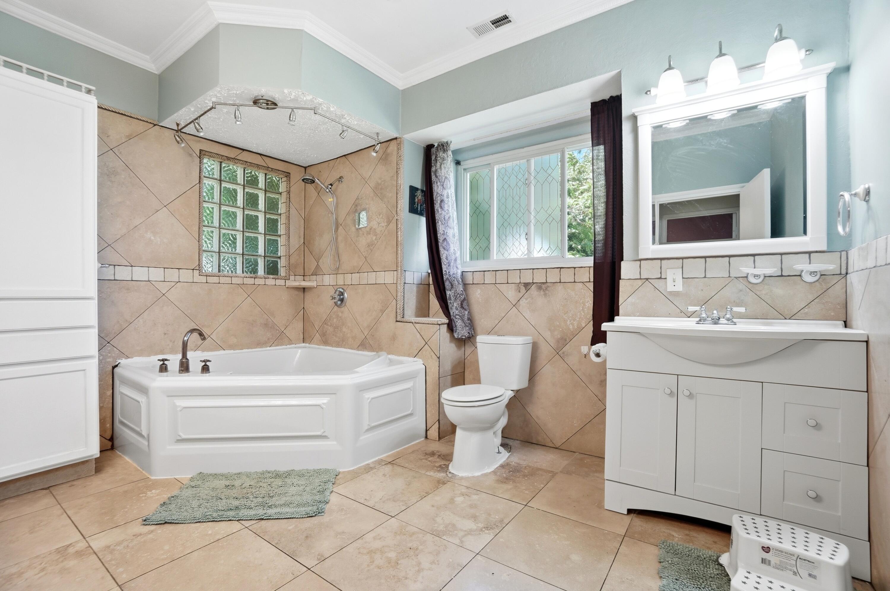2553 Derr Road, Springfield, Ohio 45503