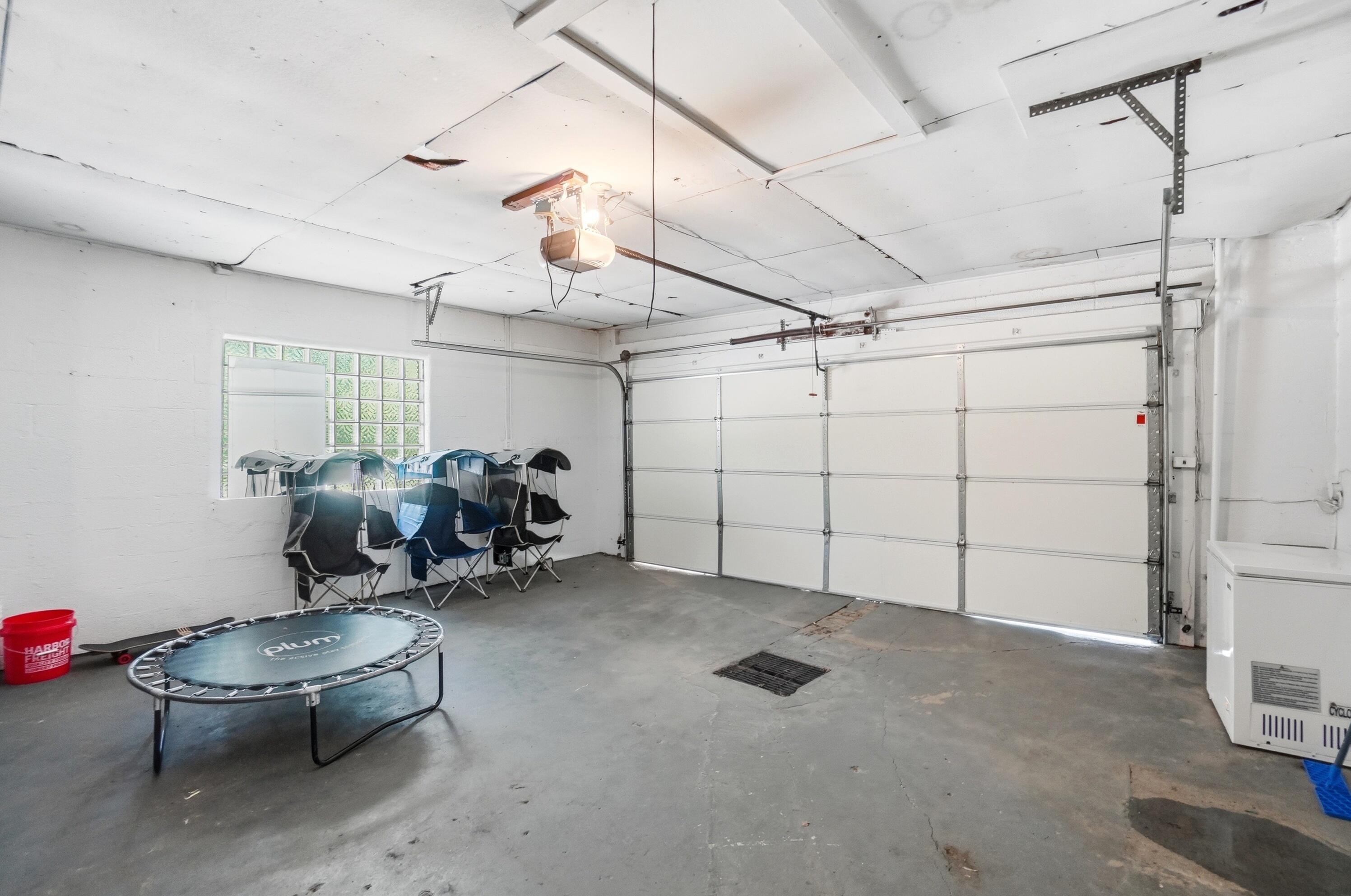 2553 Derr Road, Springfield, Ohio 45503