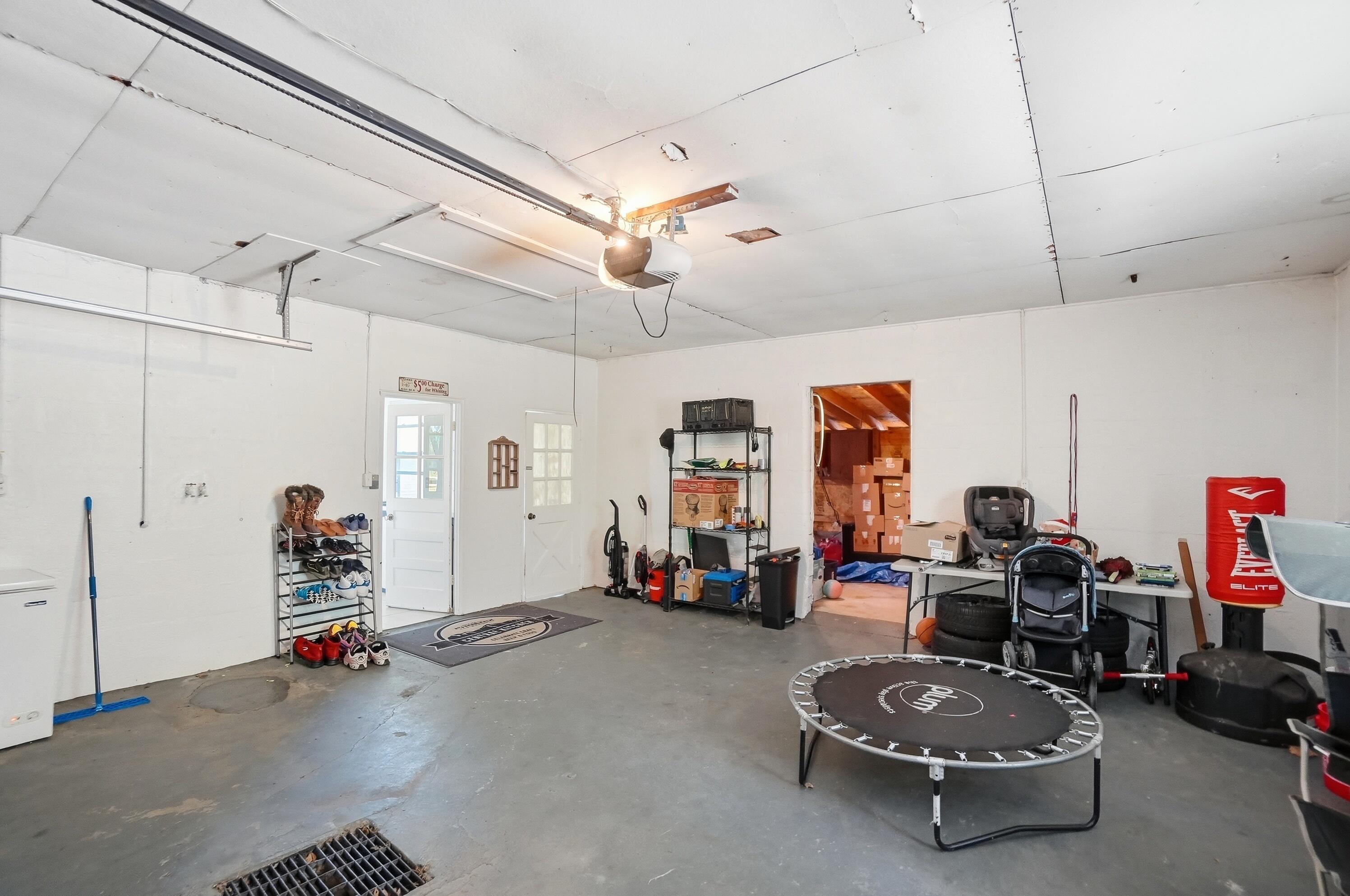 2553 Derr Road, Springfield, Ohio 45503