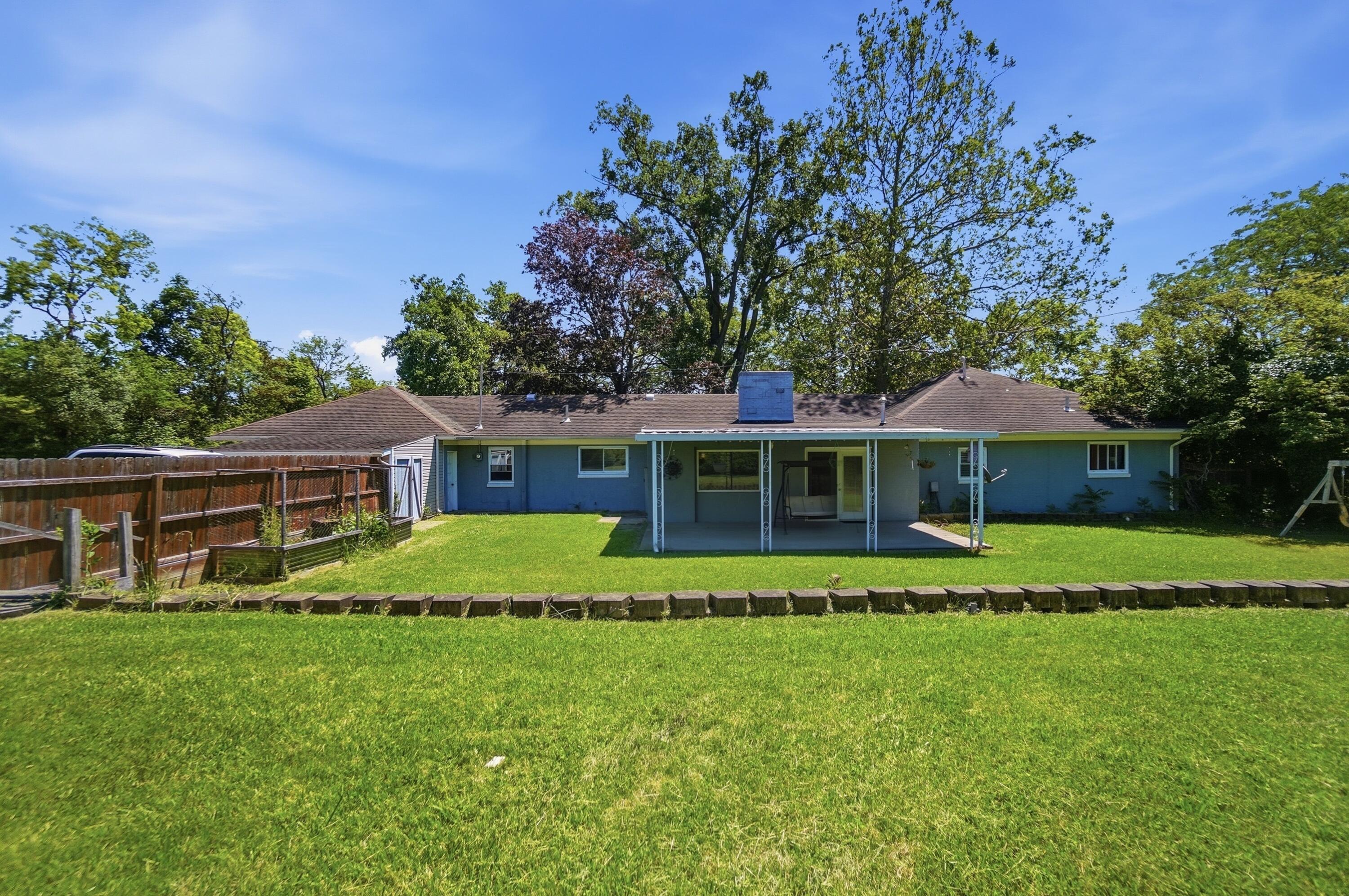 2553 Derr Road, Springfield, Ohio 45503