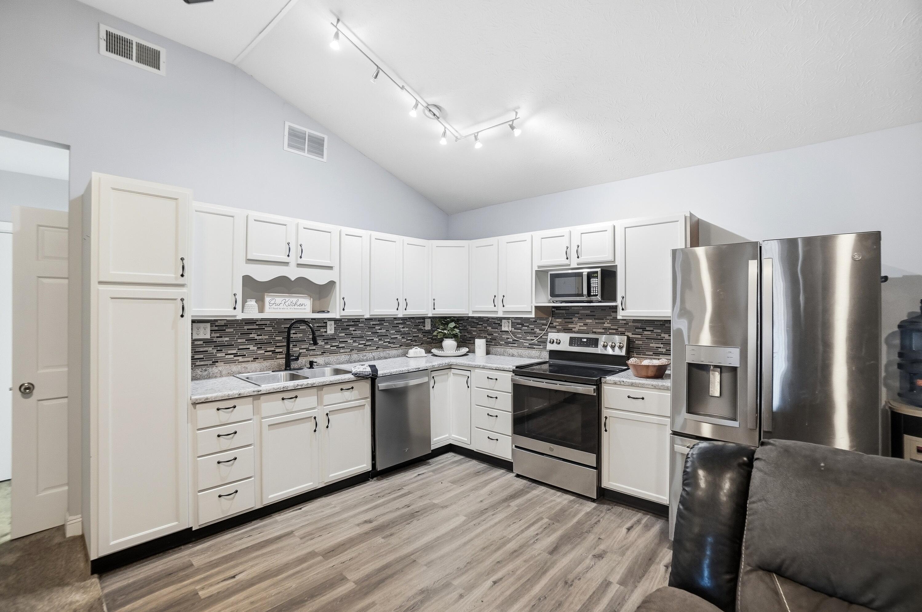 2553 Derr Road, Springfield, Ohio 45503