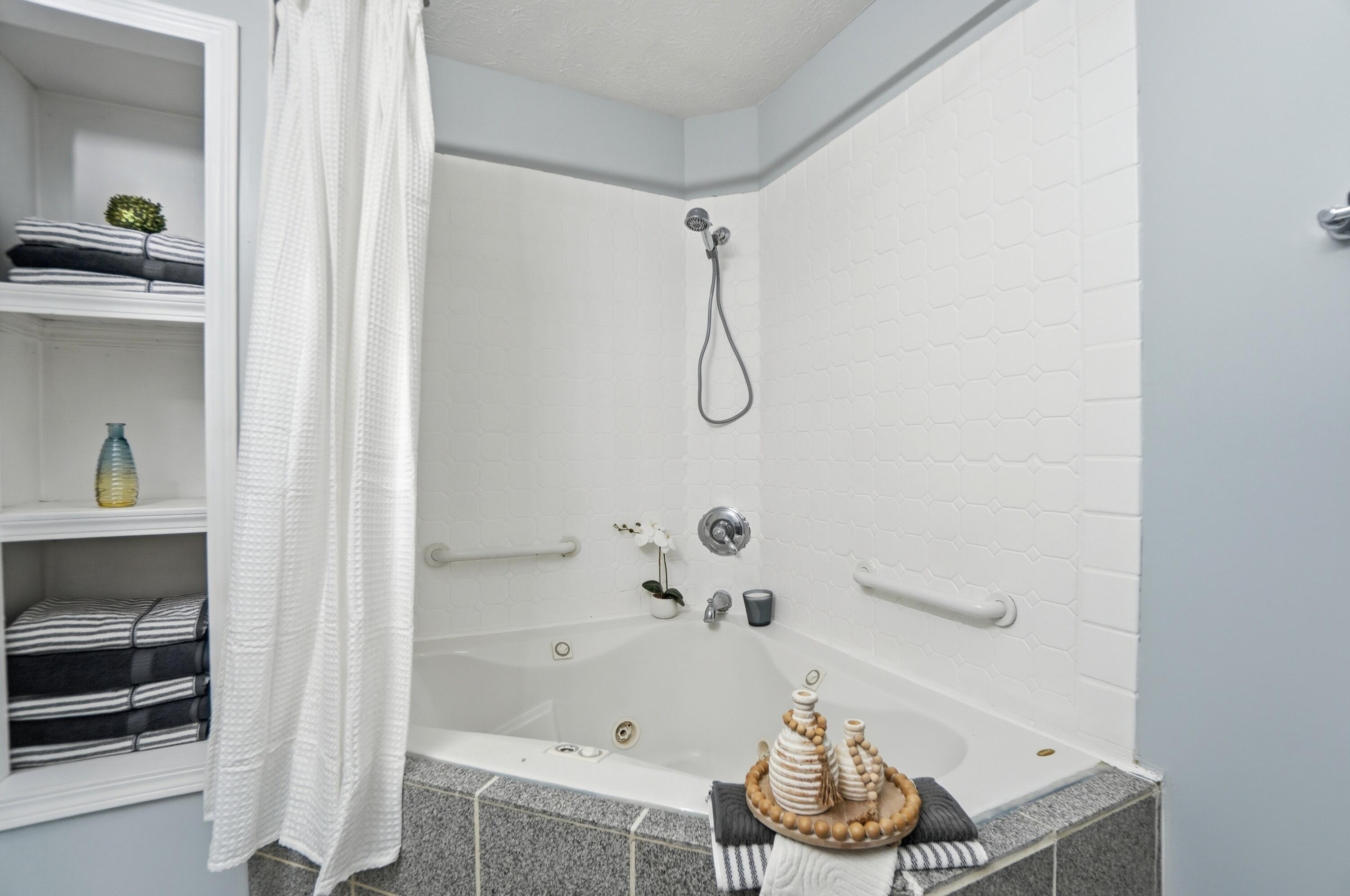 2553 Derr Road, Springfield, Ohio 45503