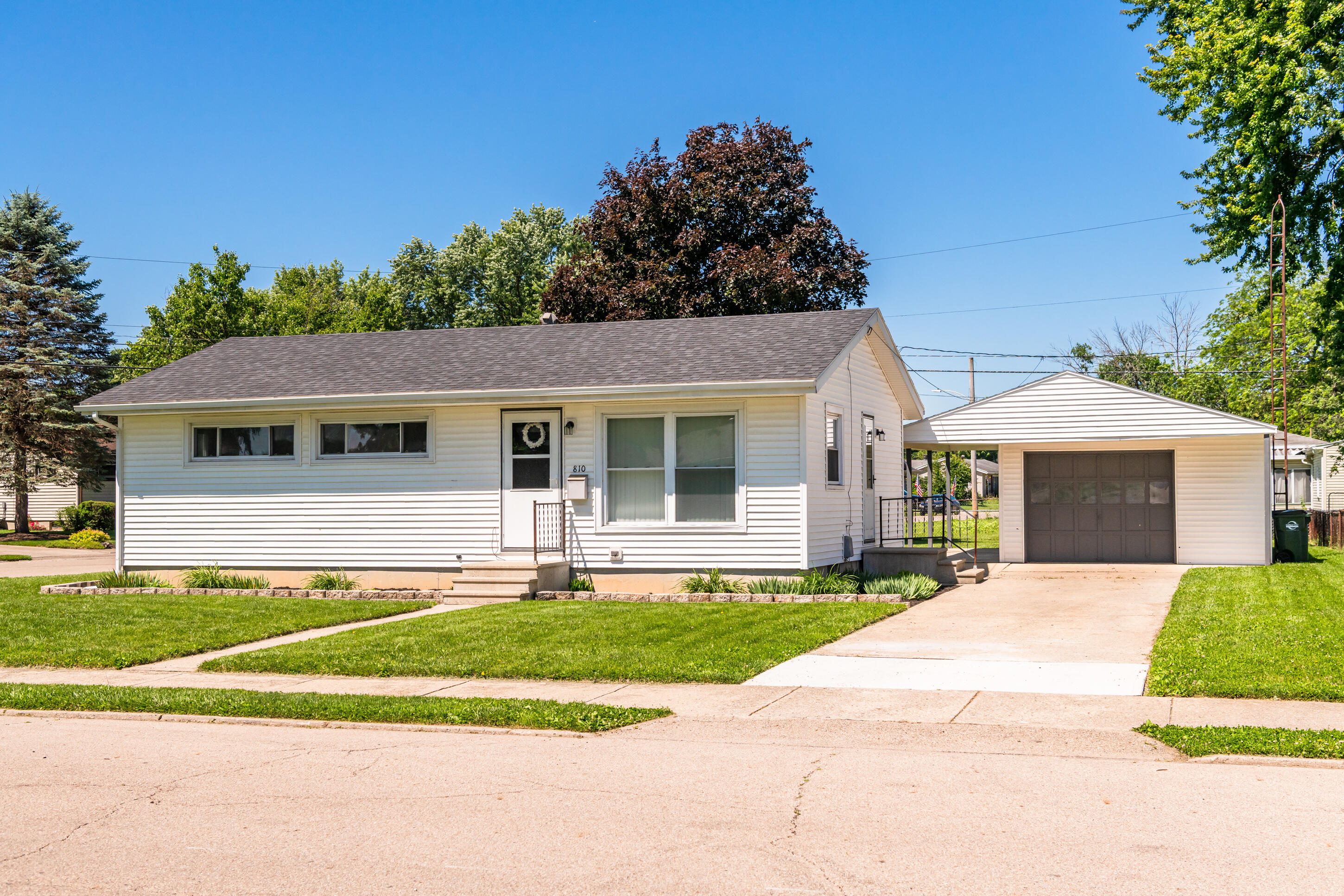 810 Meadow Lane, Troy, Ohio 45373