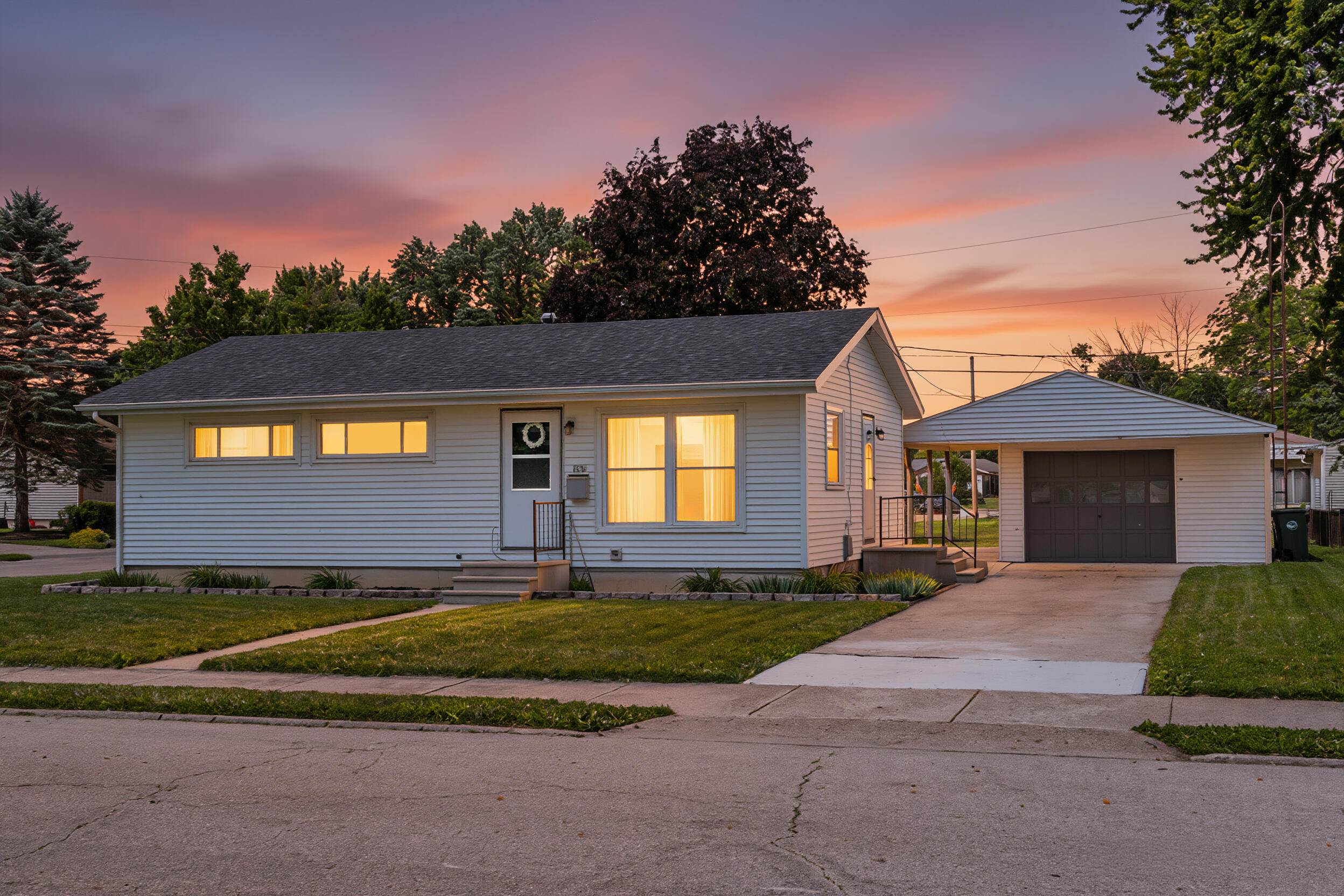 810 Meadow Lane, Troy, Ohio 45373