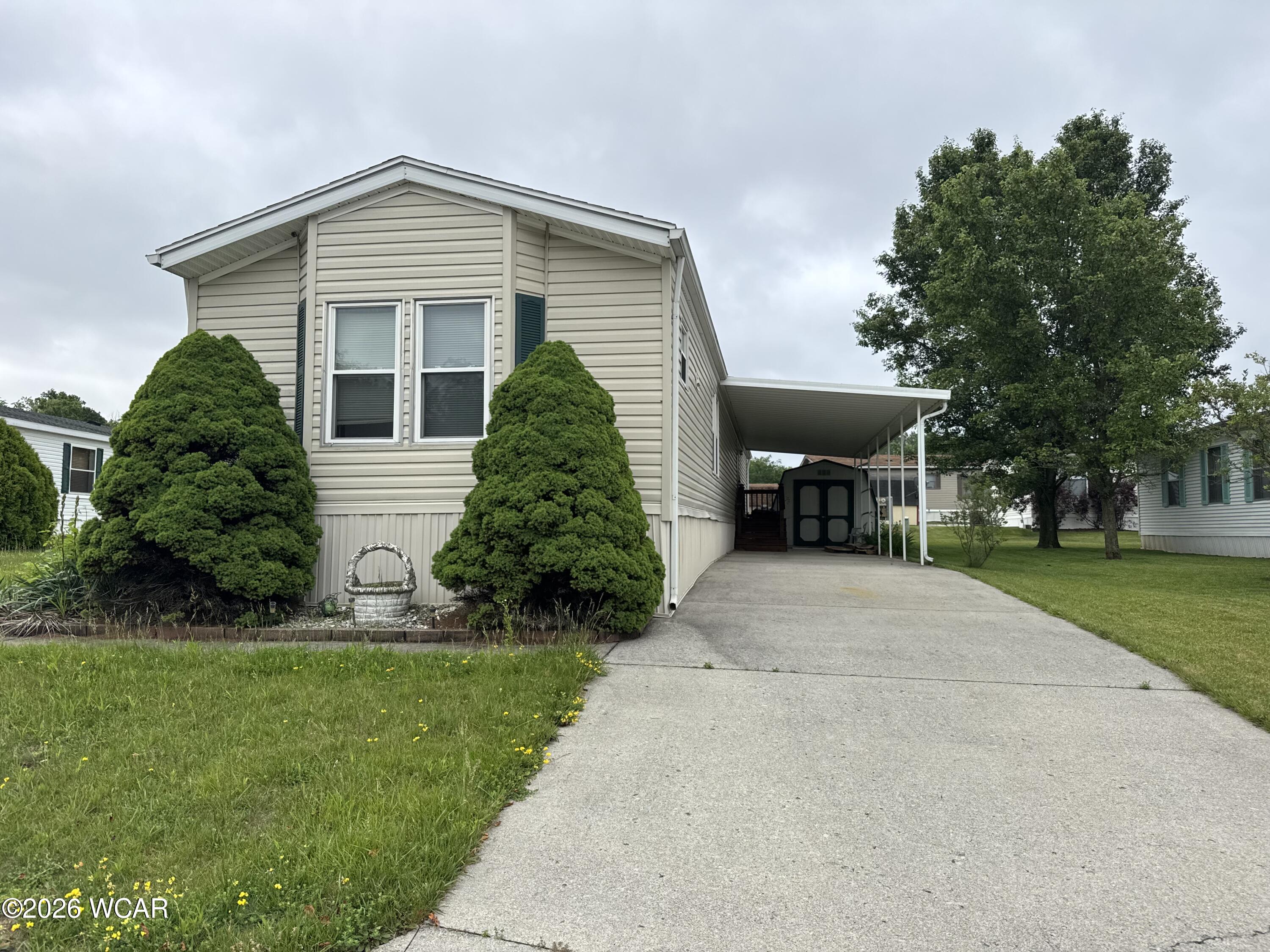 222 Pinewood Circle, Lima, Ohio